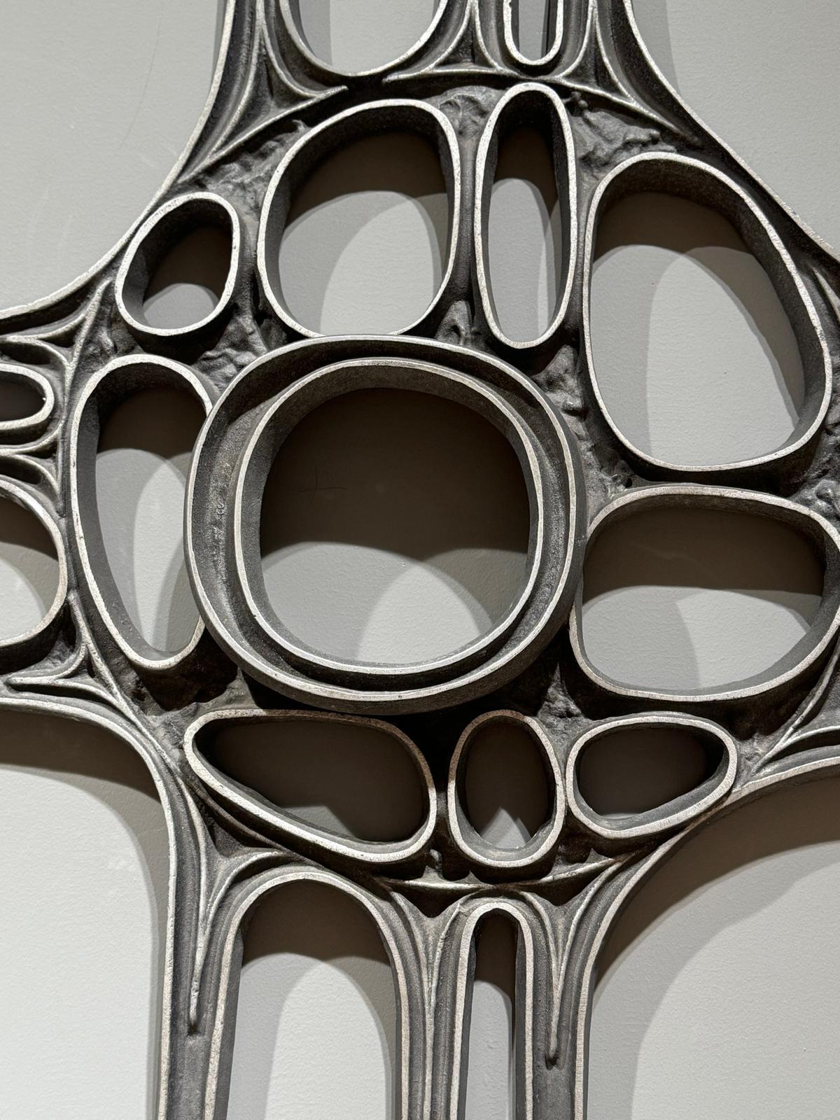 Brutalist wall art, casted from alumium, 1970s In Good Condition For Sale In MIJDRECHT, NL