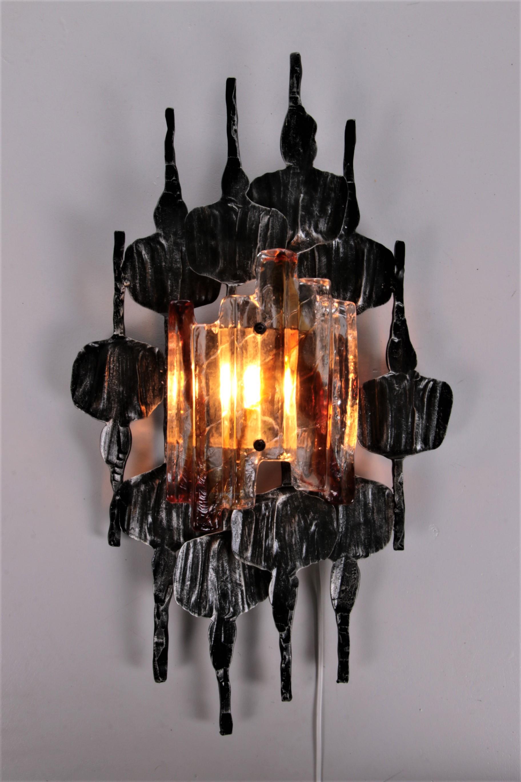 Brutalist wall lamp by Tom Ahlstrom & Hans Ehrlich, Sweden 1960s

Brutalist wall lamp by Tom Ahlstrom & Hans Ehrlich, Sweden 1960s

Beautifully designed wall lamp, a real design object.

Handmade wrought iron base and mouth blown