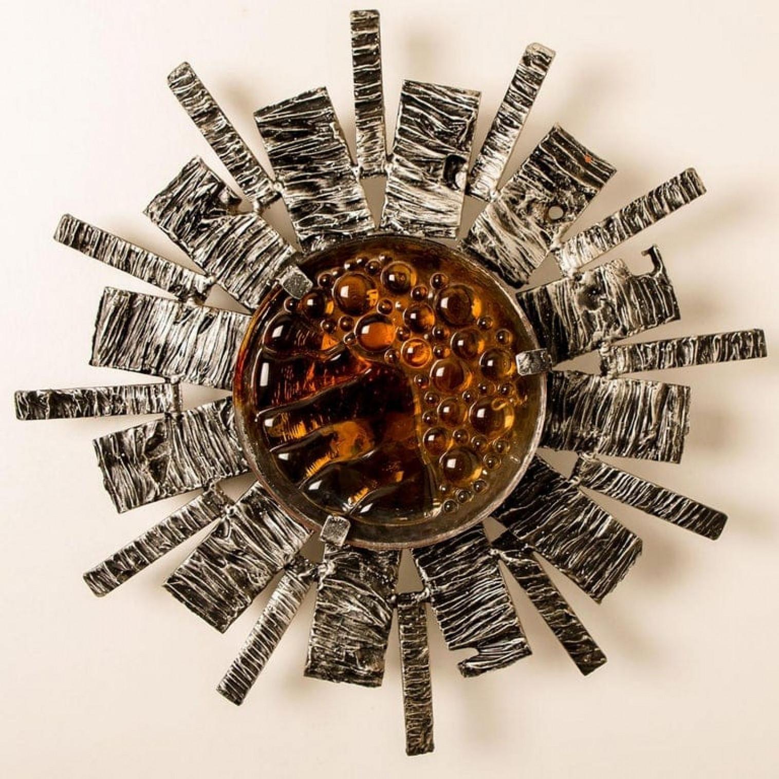Murano Glass Brutalist Wall Lamp Sun Attributed to Tom Ahlström & Hans Ehrlich, Sweden, 1970s For Sale