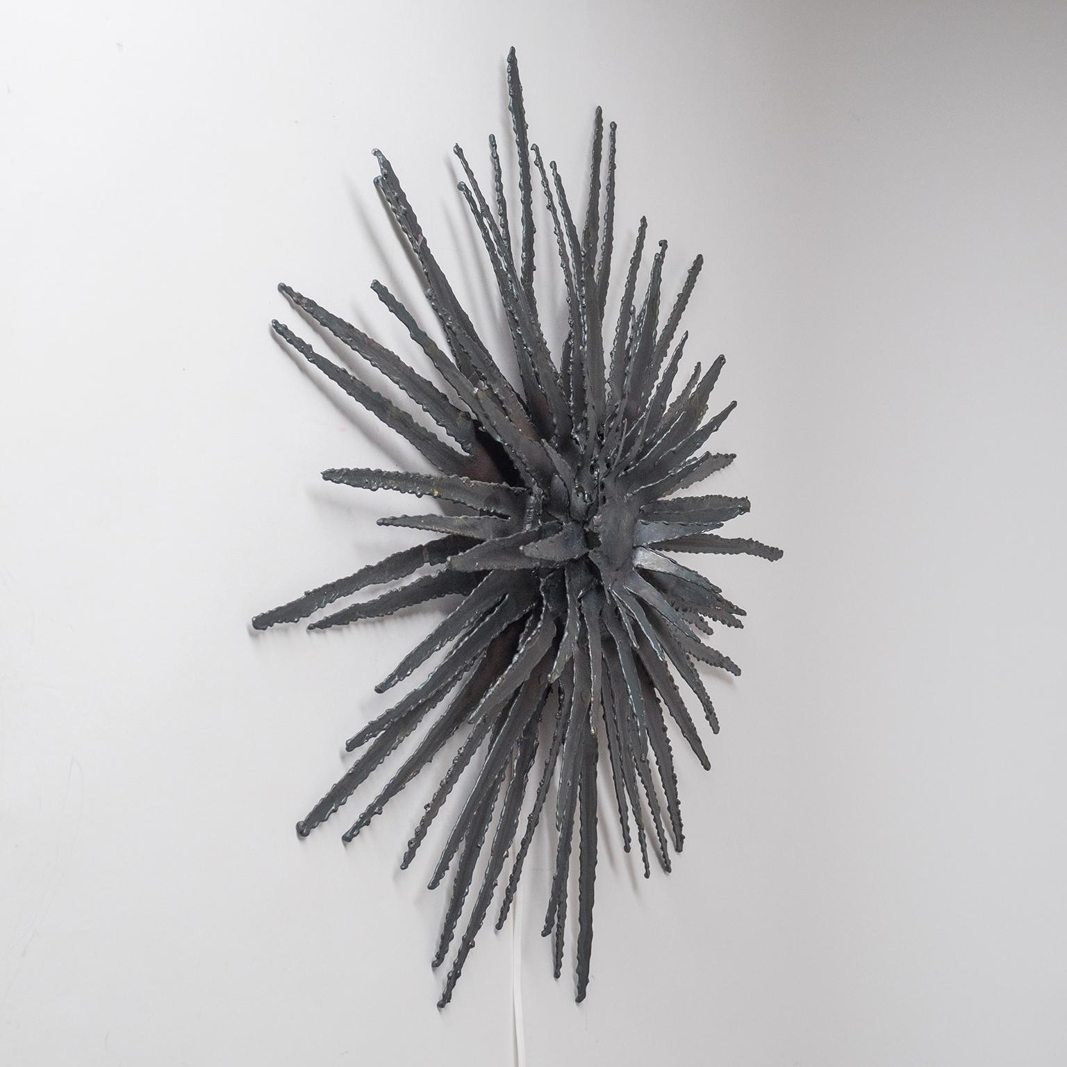 Brutalist Wall Sculpture/Light, 1960s In Good Condition For Sale In Vienna, AT