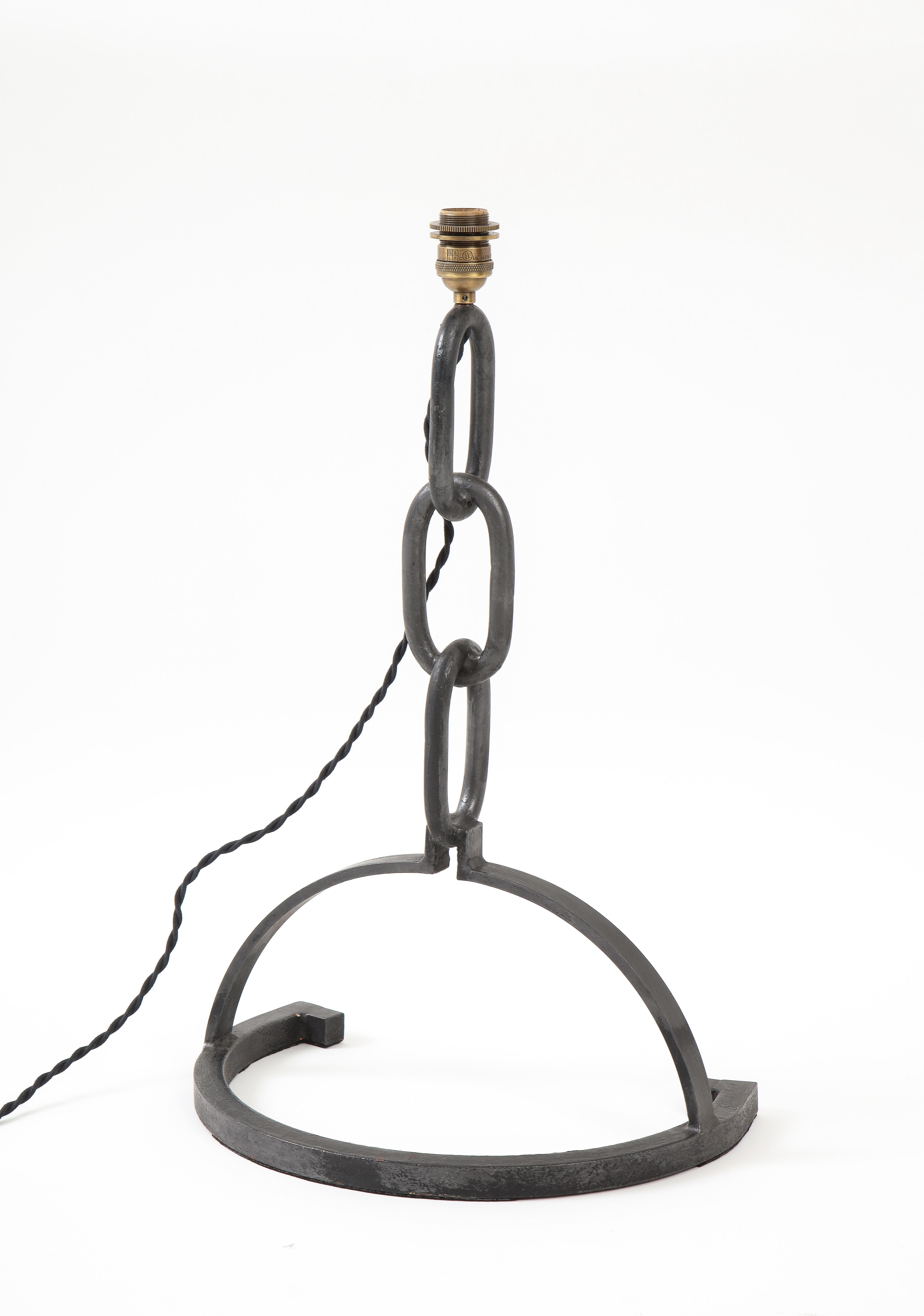 French Brutalist Welded Chain Iron Table Lamp - France 1970's For Sale