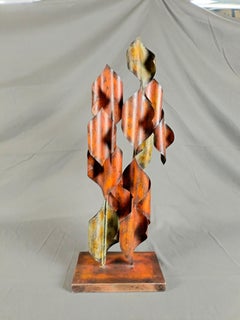 Escultura abstracta brutalista de acero soldado al estilo de Curtis Jeré