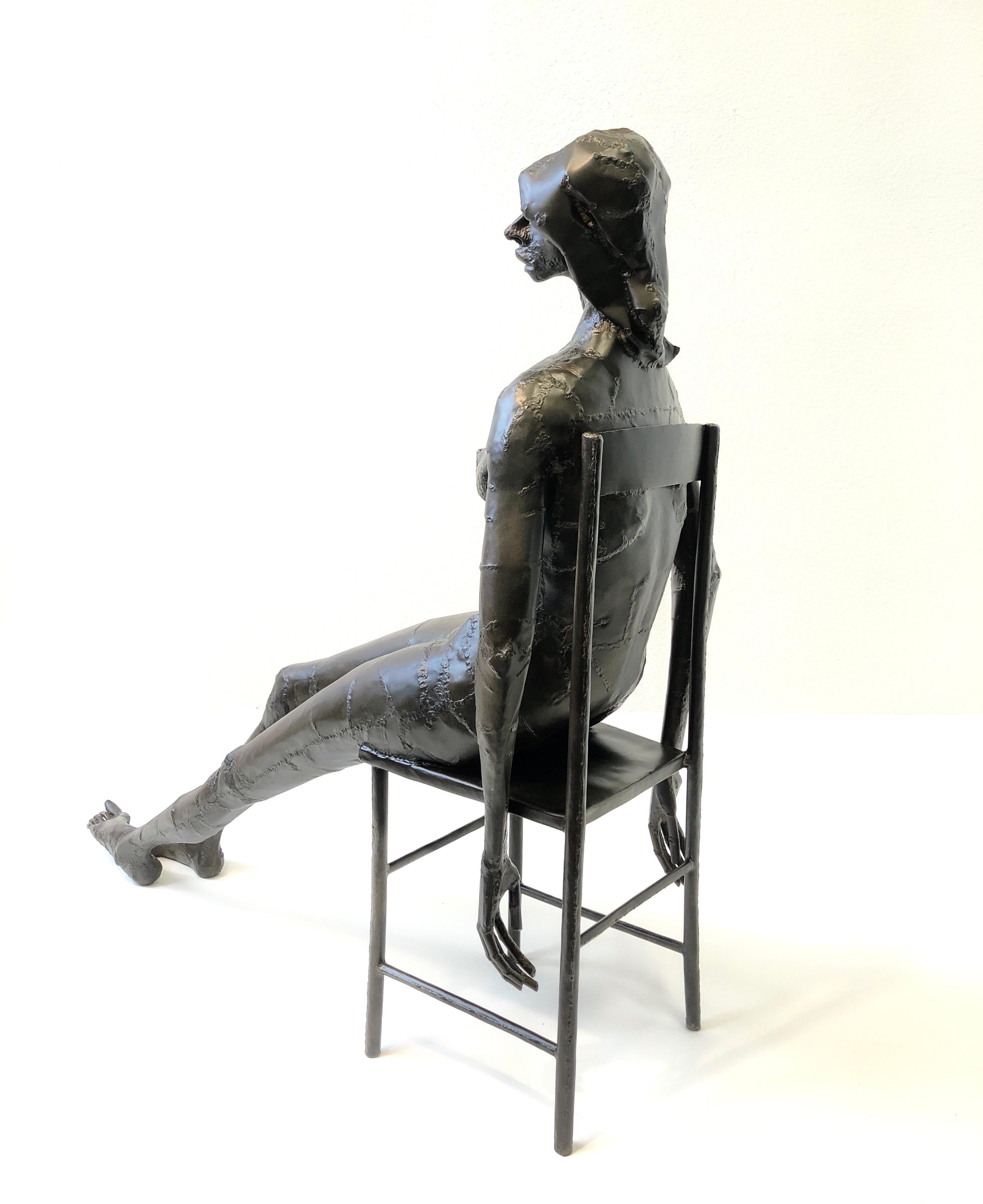 Skulptur eines weiblichen Akts auf einem Stuhl aus geschweißtem Stahl von Gene Logan, brutalistischer Stil 5