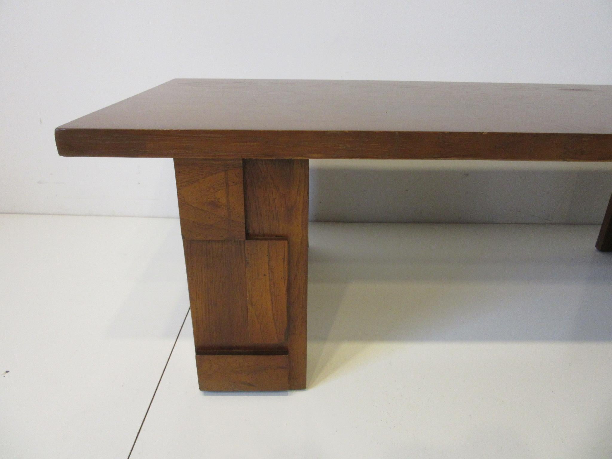 Brutalist Wood Coffee Table by Lane Altavista In Good Condition In Cincinnati, OH