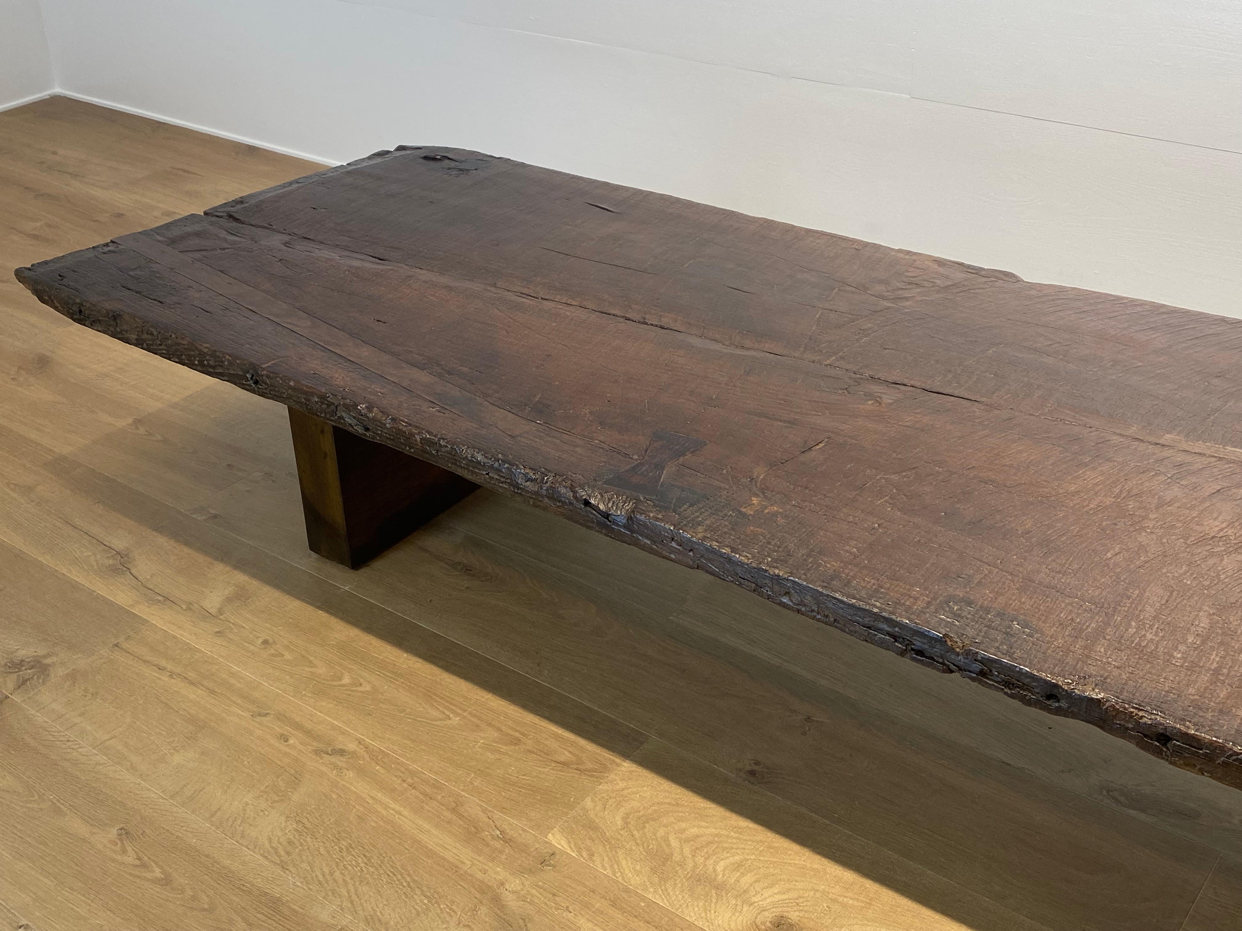 Brutalist Wooden antique Sofa Table In Excellent Condition For Sale In Schellebelle, BE