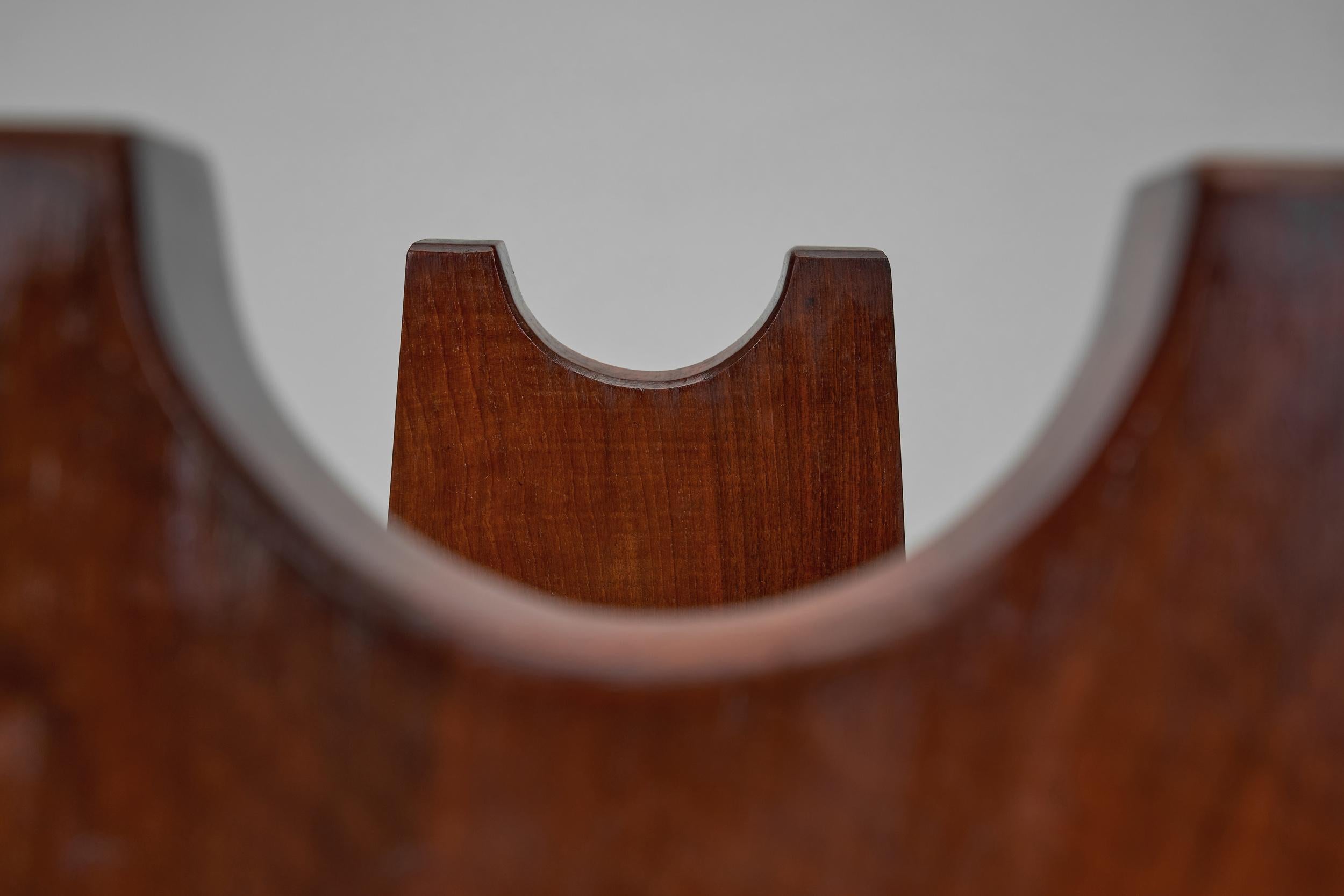 Brutalist Wooden Bibus Shelf with Wedge Joints, Europe ca 1950s For Sale 6