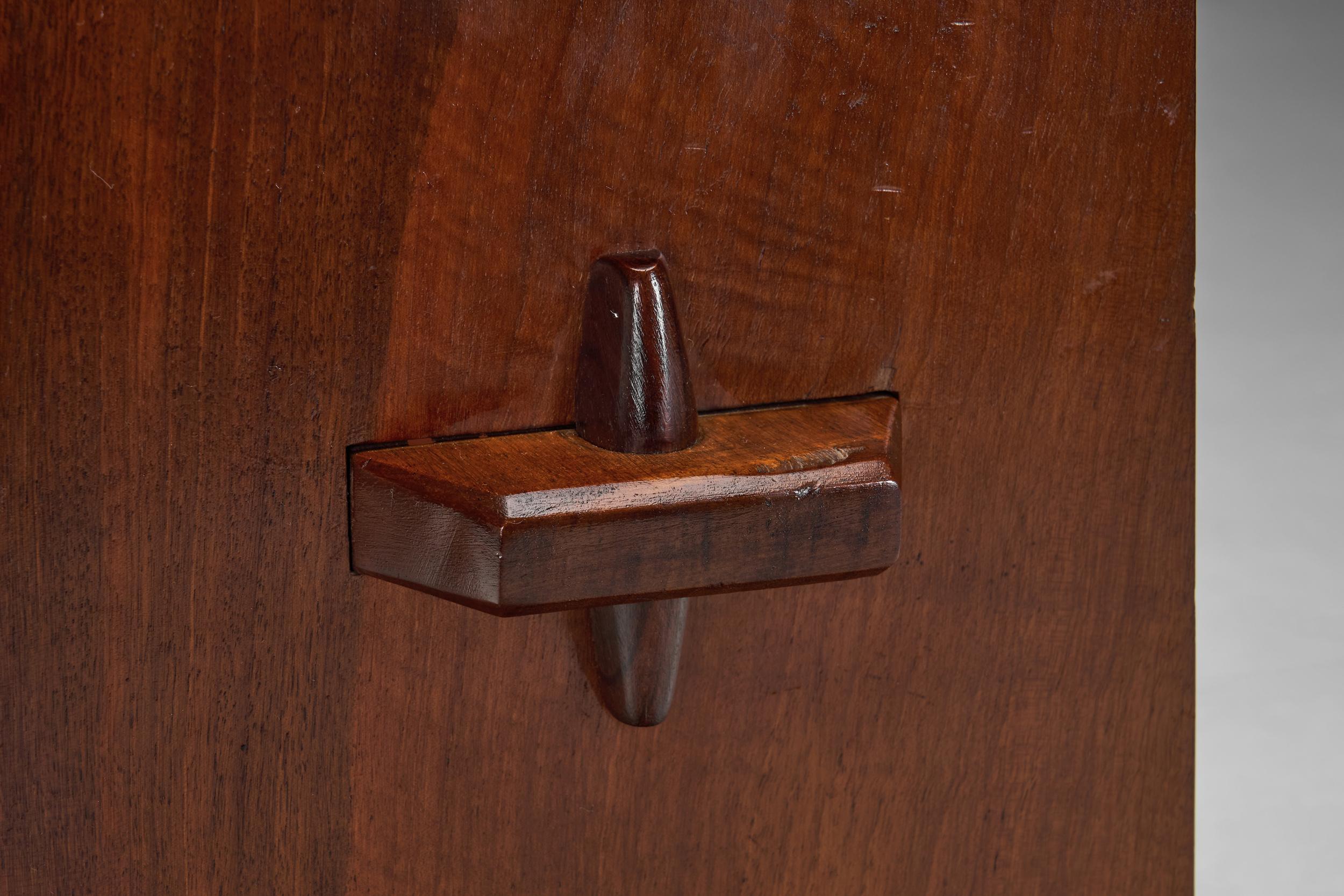 Brutalist Wooden Bibus Shelf with Wedge Joints, Europe ca 1950s For Sale 9