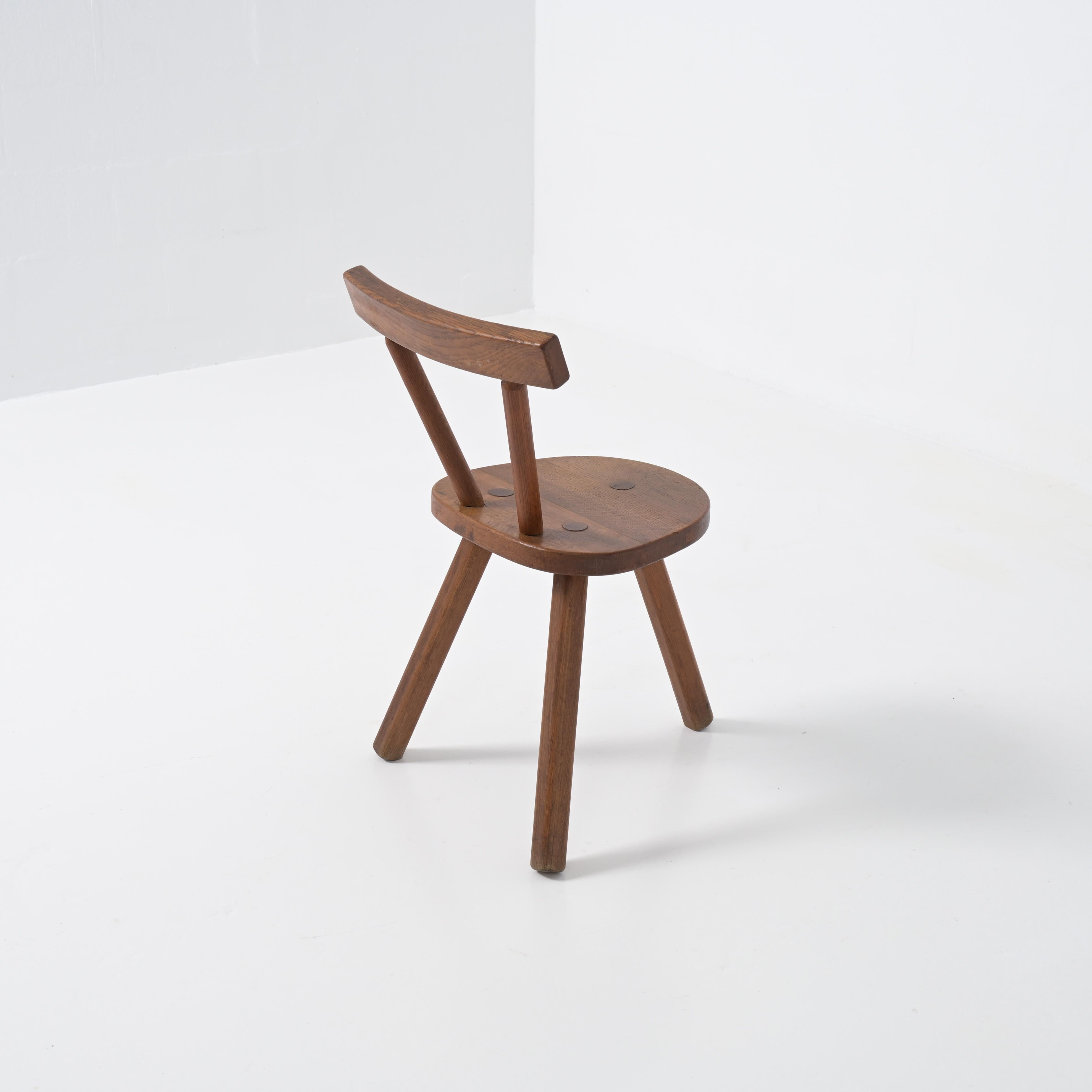 Brutalist wooden chair in the style of Jean Touret In Good Condition In Vlimmeren, BE