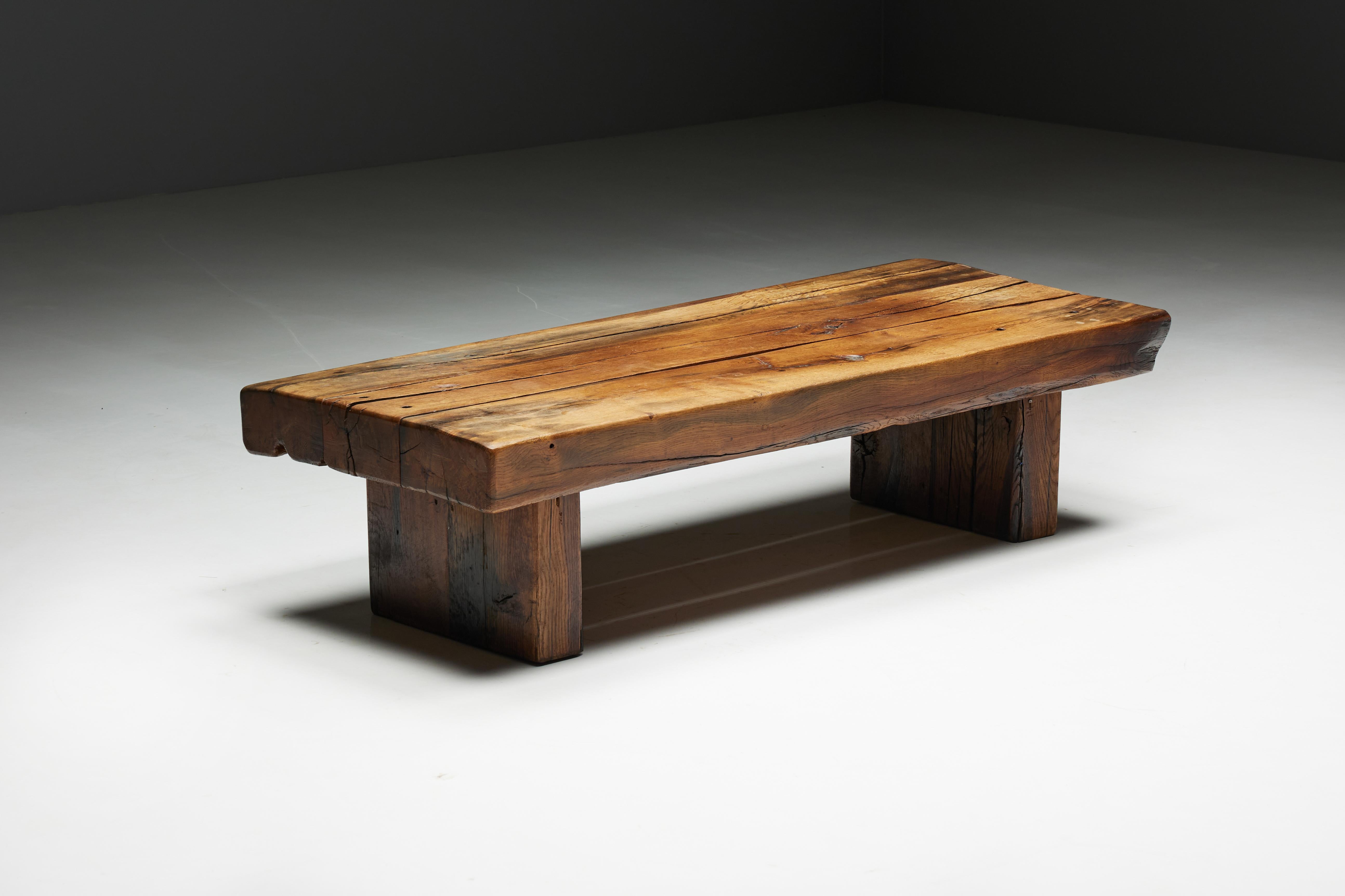 Brutalist Wooden Coffee Table, France, 1950s In Excellent Condition For Sale In Antwerp, BE