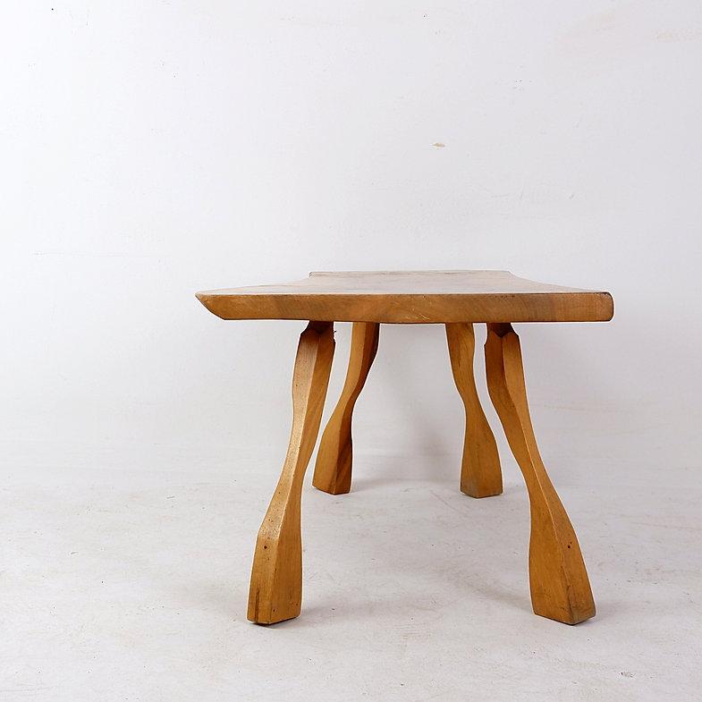Brutalist Wooden Side Table In Good Condition For Sale In Brussels , BE