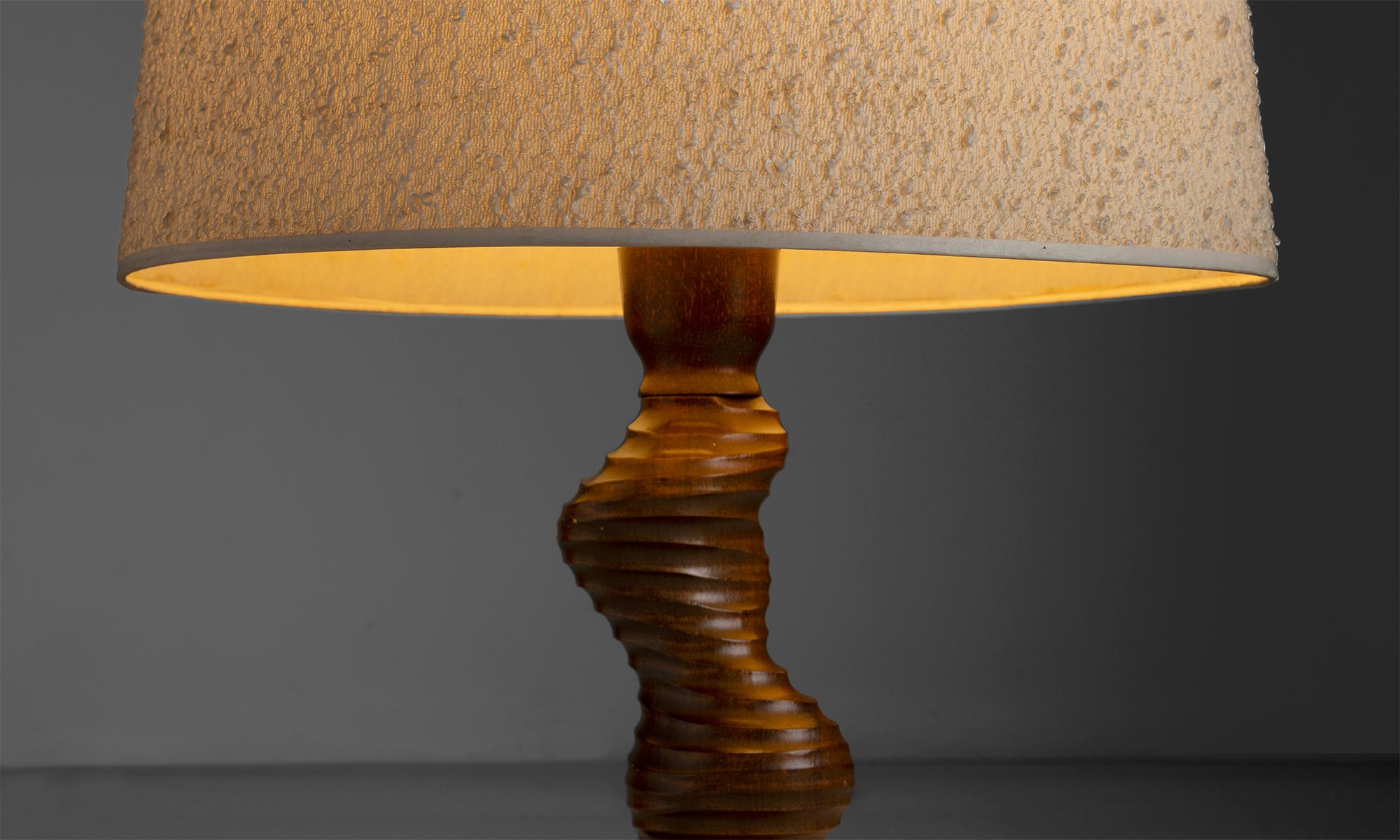 Brutalist Wooden Table Lamp France, 1960 Brutalista en venta