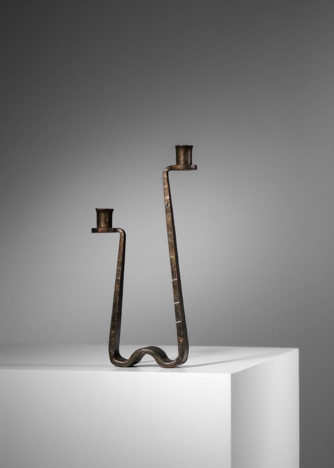 Brutalist wrought-iron candlestick in the style of Ateliers de Marolle In Good Condition For Sale In Ternay, Auvergne-Rhône-Alpes