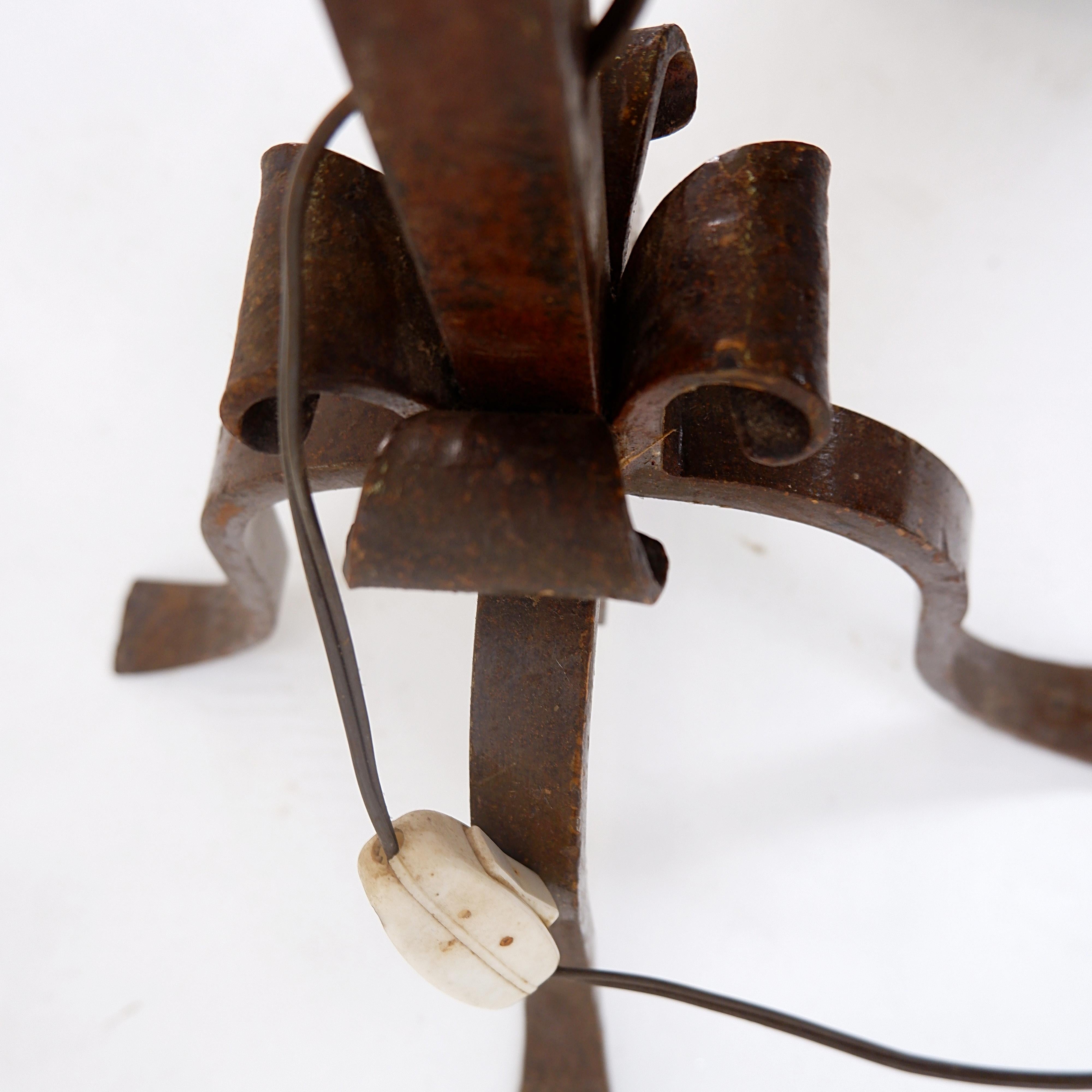 Brutalist wrought iron floor lamp - 1950s For Sale 5