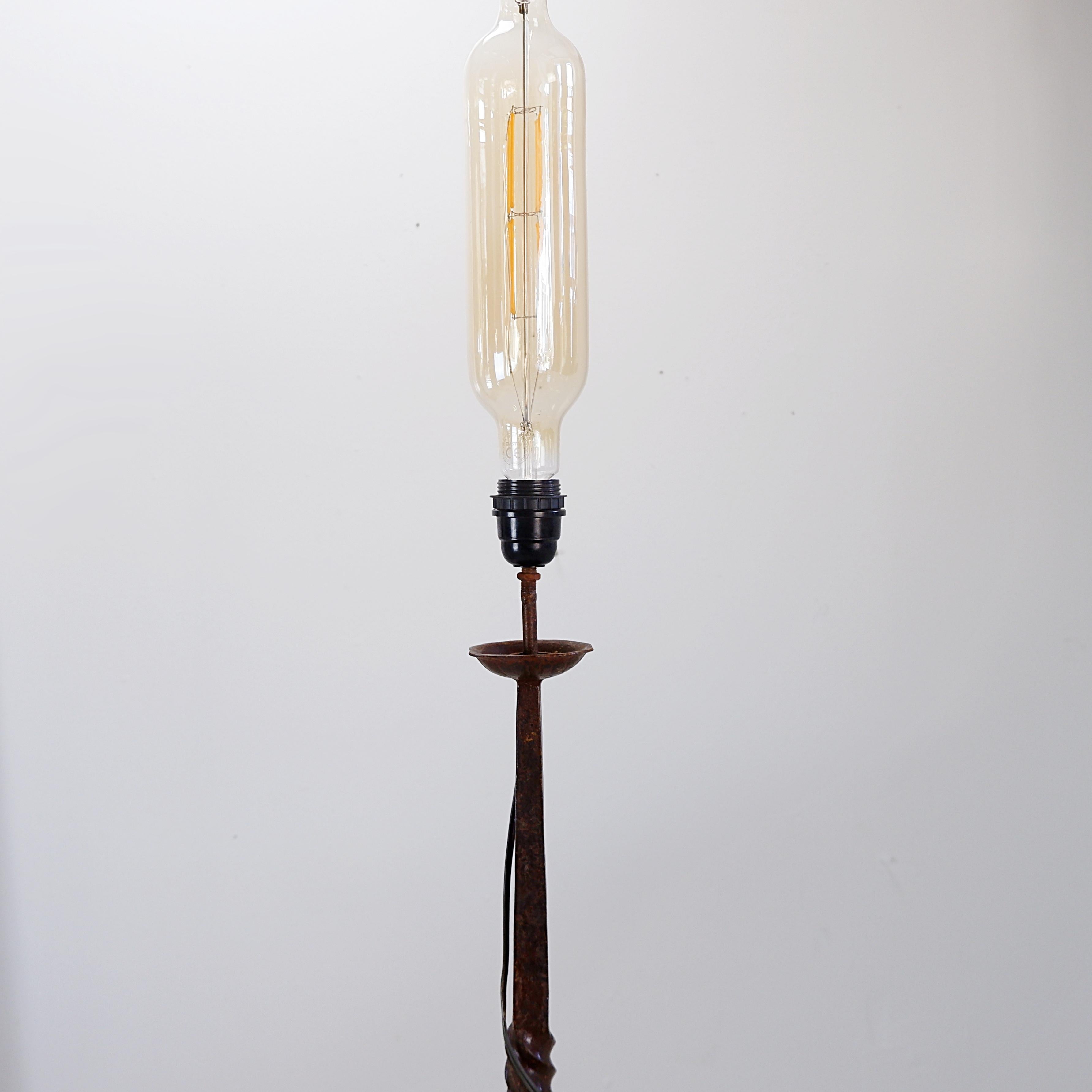 Brutalist wrought iron floor lamp - 1950s For Sale 6