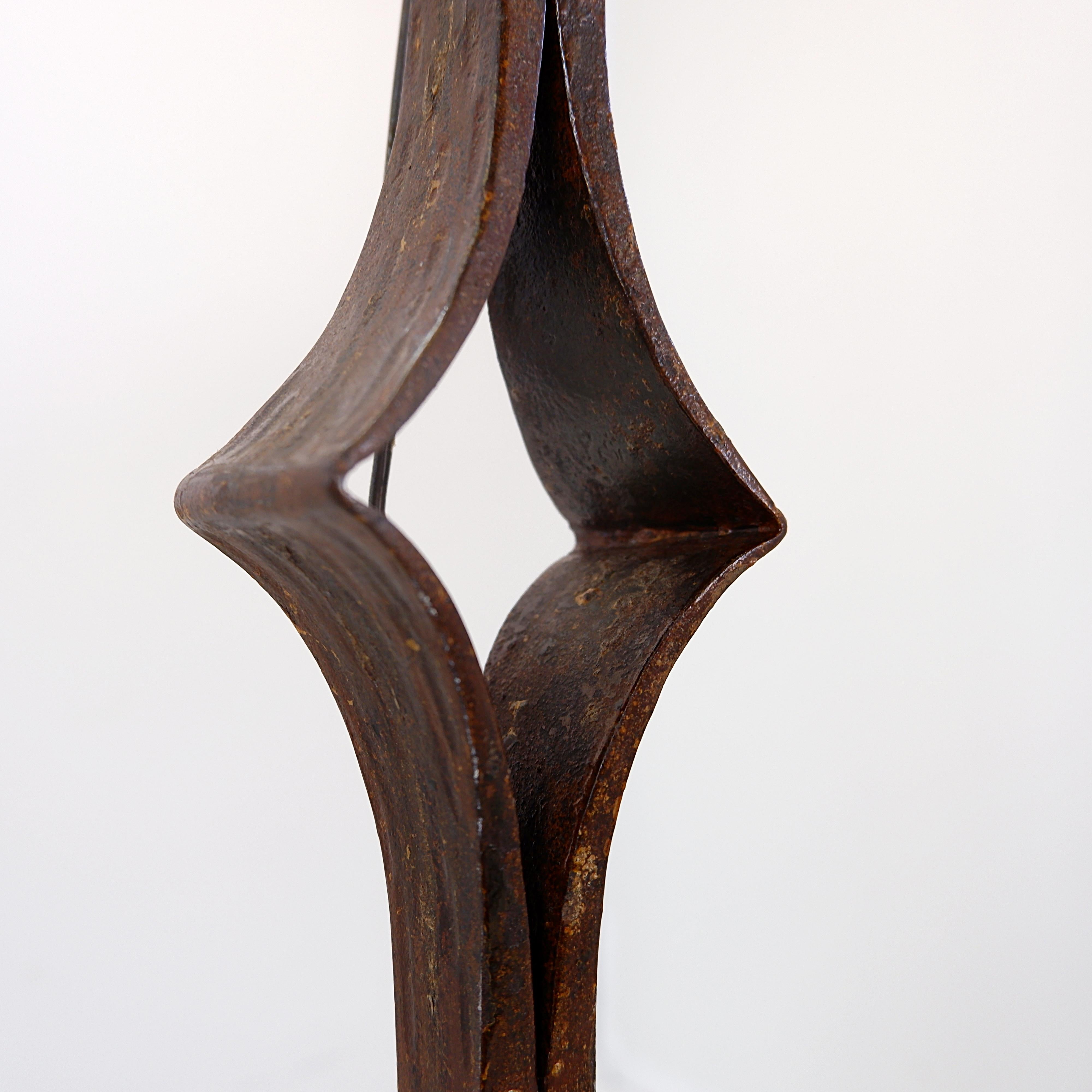 Brutalist wrought iron floor lamp - 1950s For Sale 3