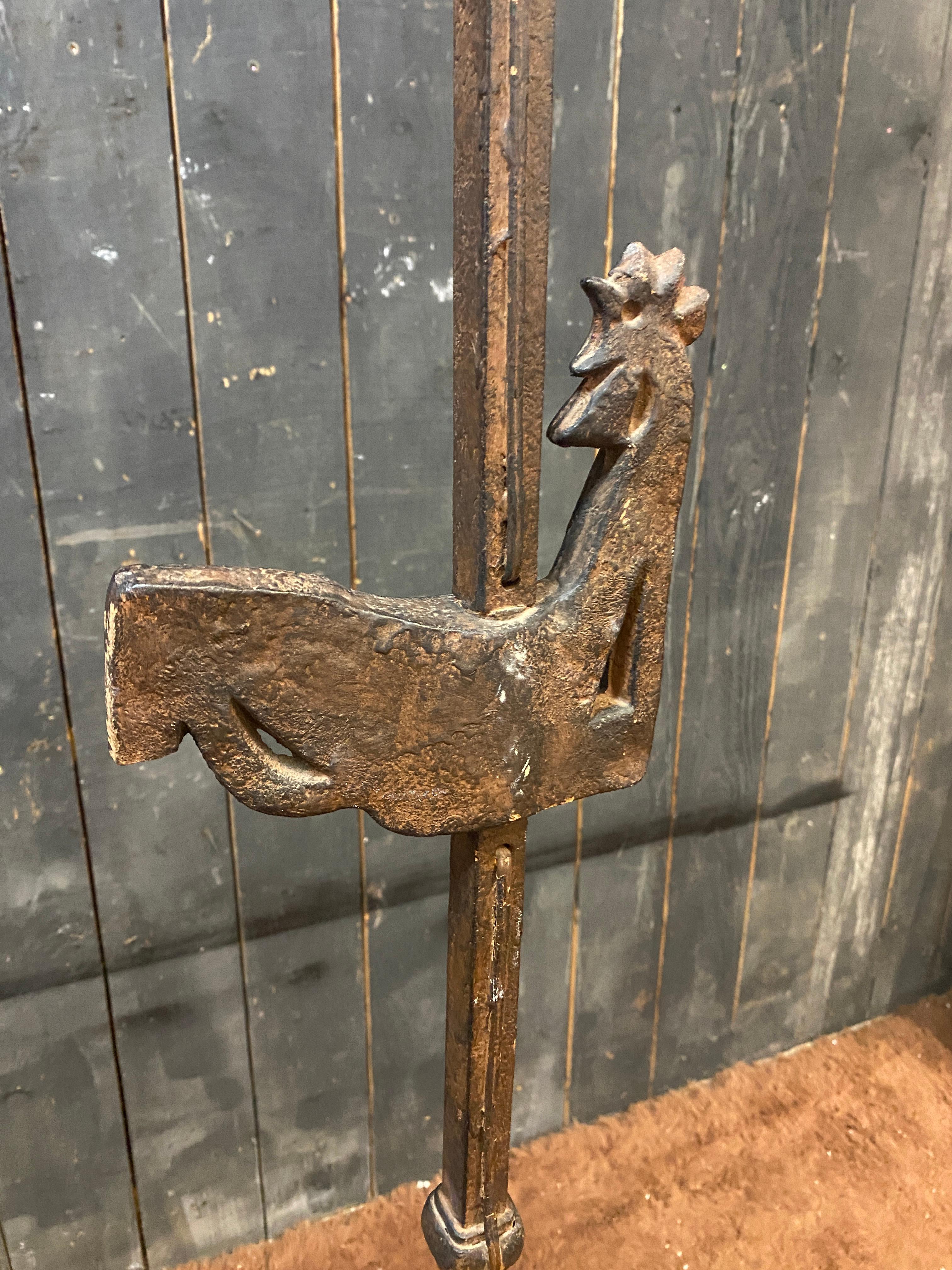 Lampada da terra brutalista in ferro battuto nello stile di Atelier Marolles circa 1950 in vendita 5