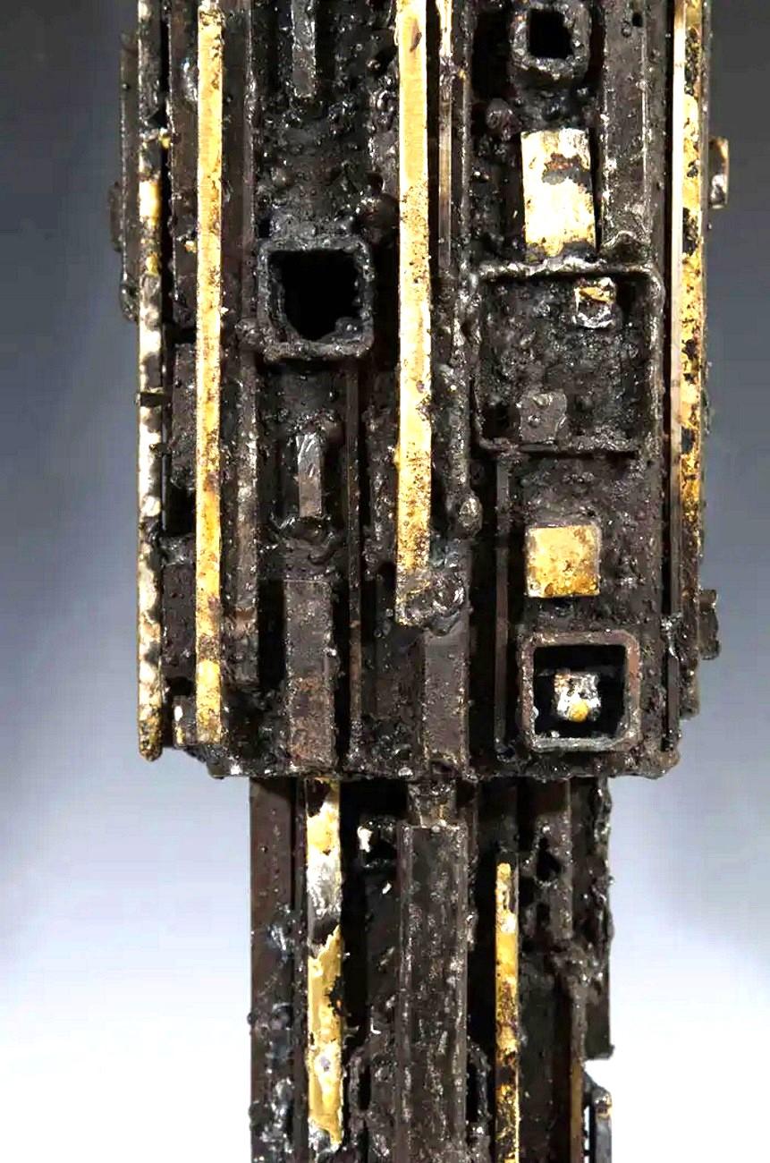 Brutalist Wrought Iron Sculptural Table Lamp in Style of Paul Evans, Ca. 1970s In Good Condition For Sale In New York, NY