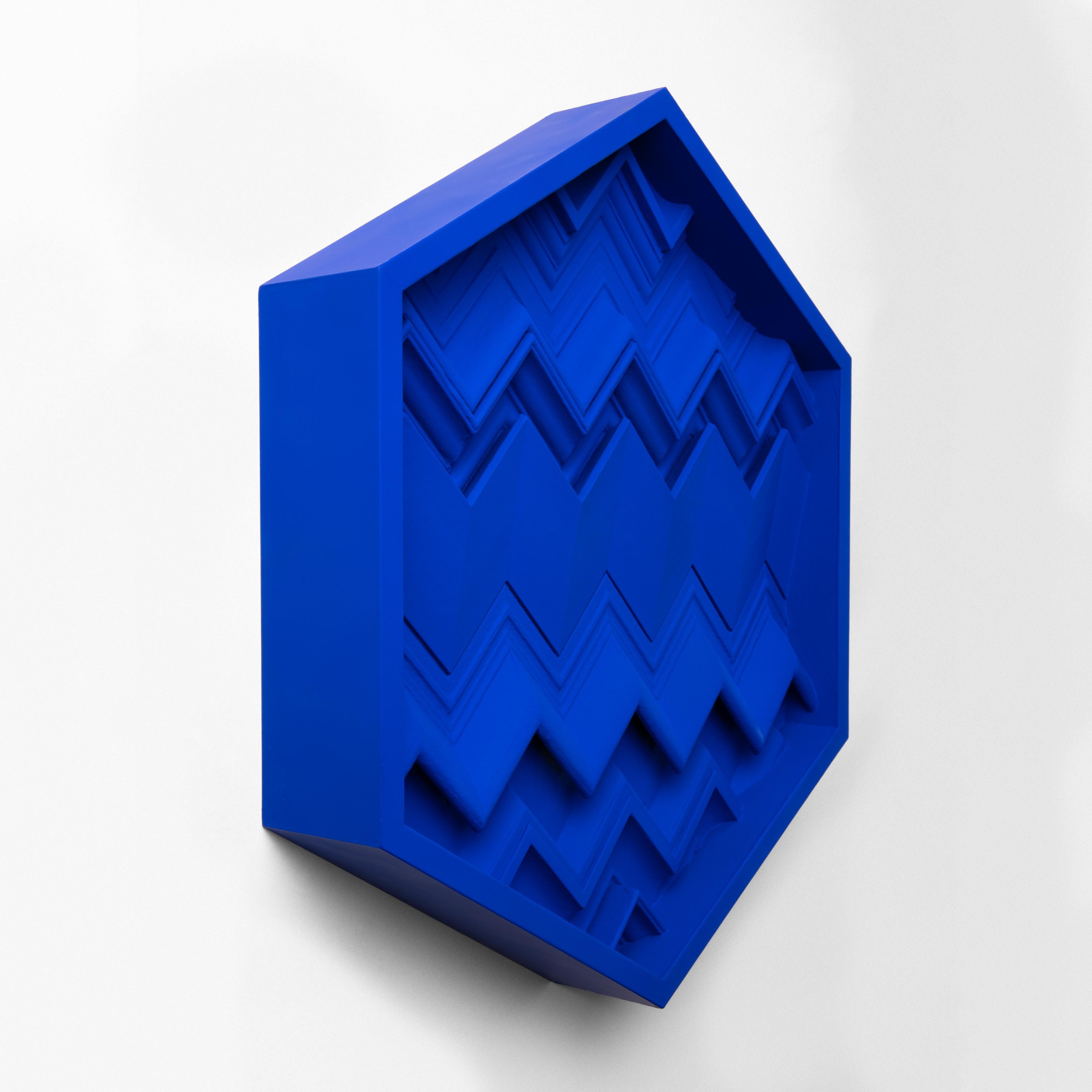 Dutch Brutalist Yves Klein Blue Wood Wall Art installation: Exagon YKB For Sale