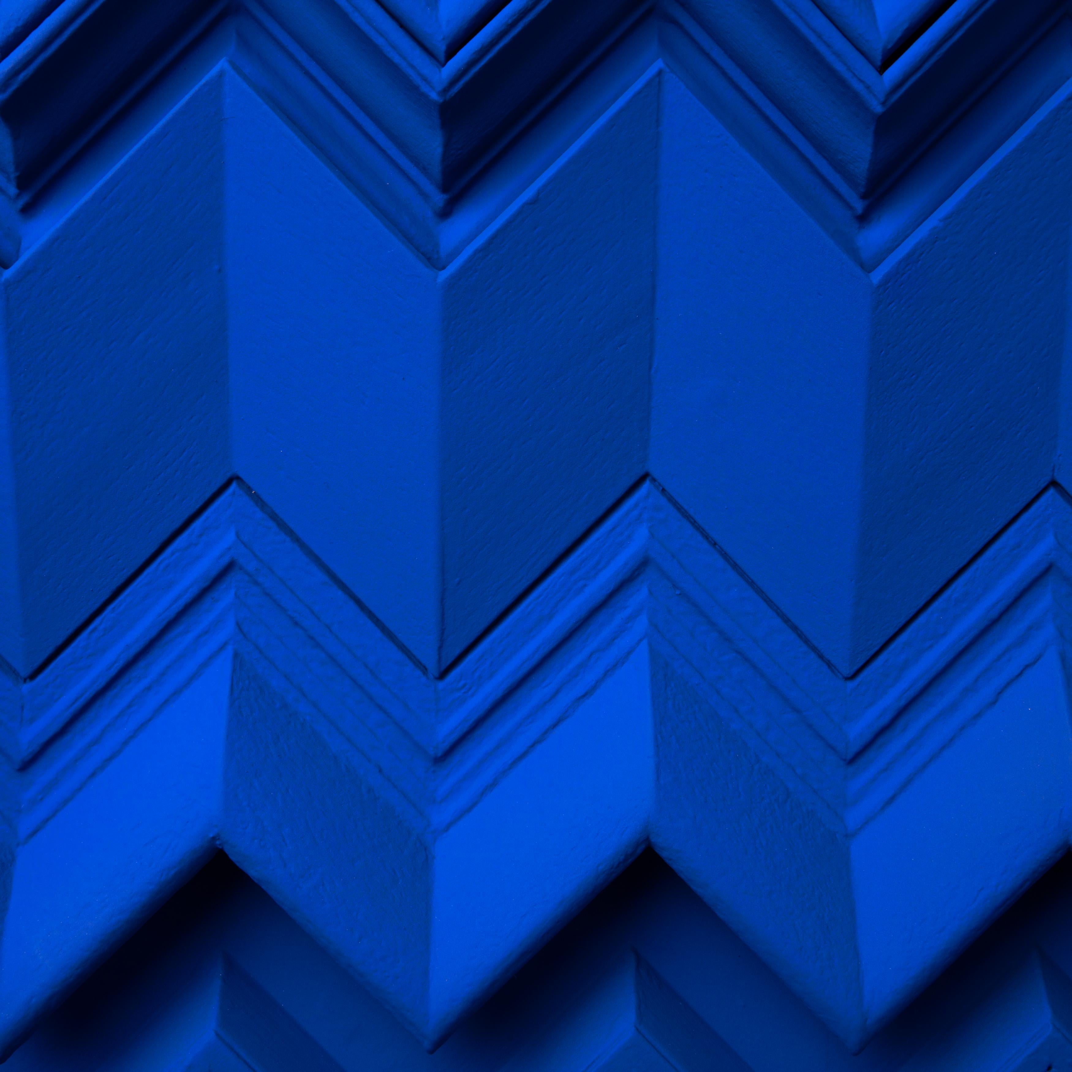 Woodwork Brutalist Yves Klein Blue Wood Wall Art installation: Exagon YKB For Sale