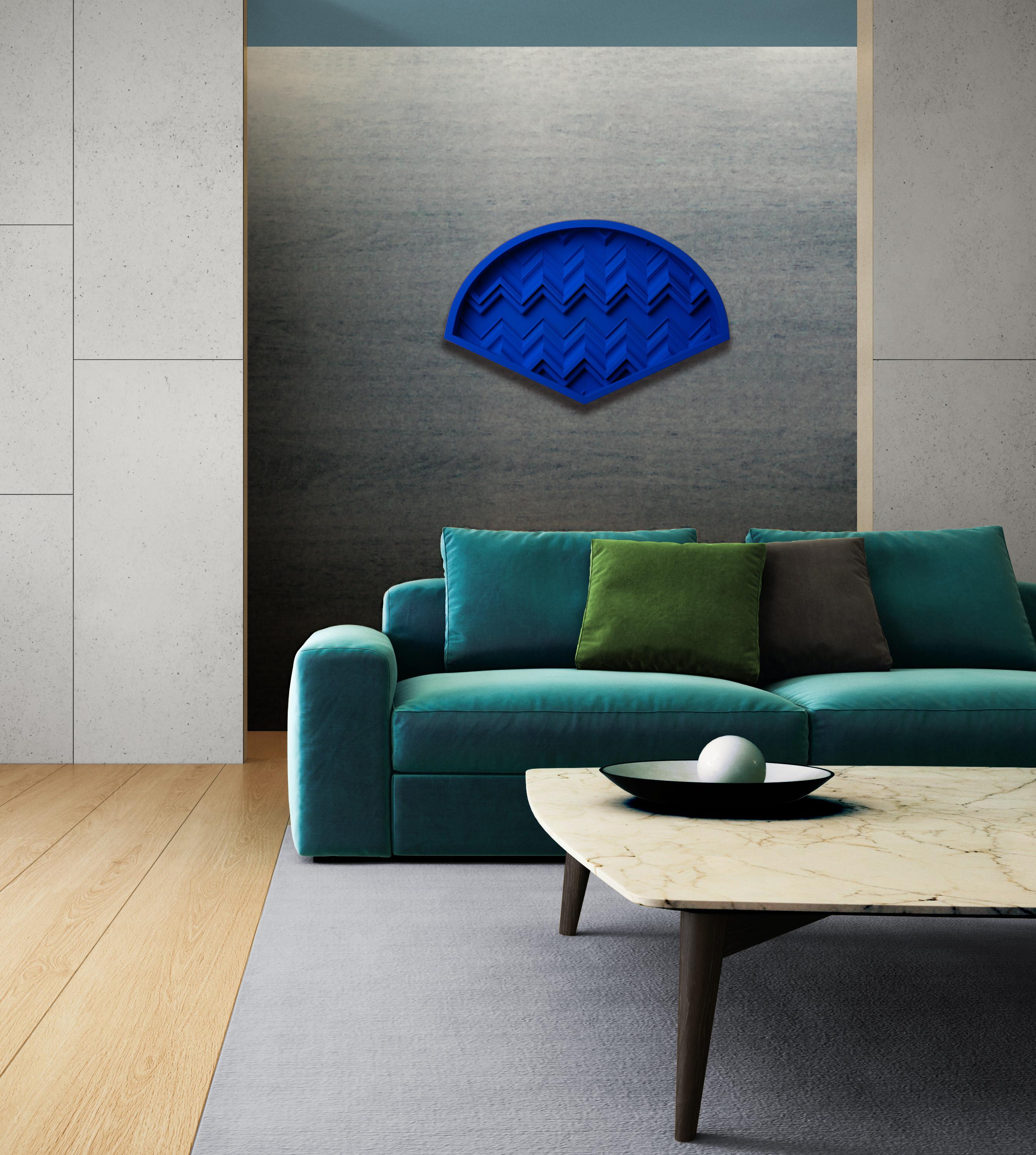 Brutalist Yves Klein Blue Wood Wall Art installation: Fan YKB For Sale 3