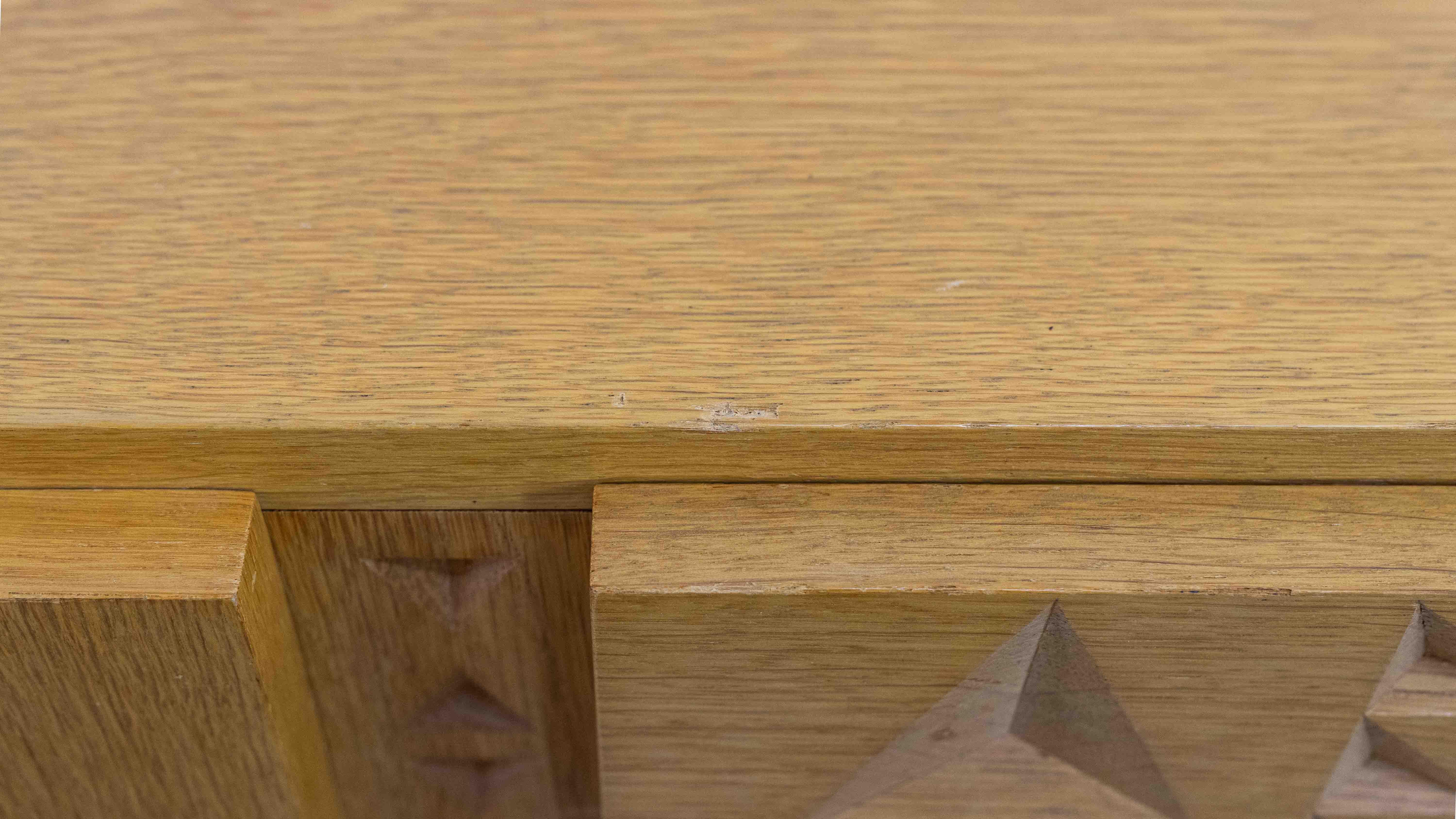 Credenza brutalista di metà secolo in legno di quercia in vendita 13