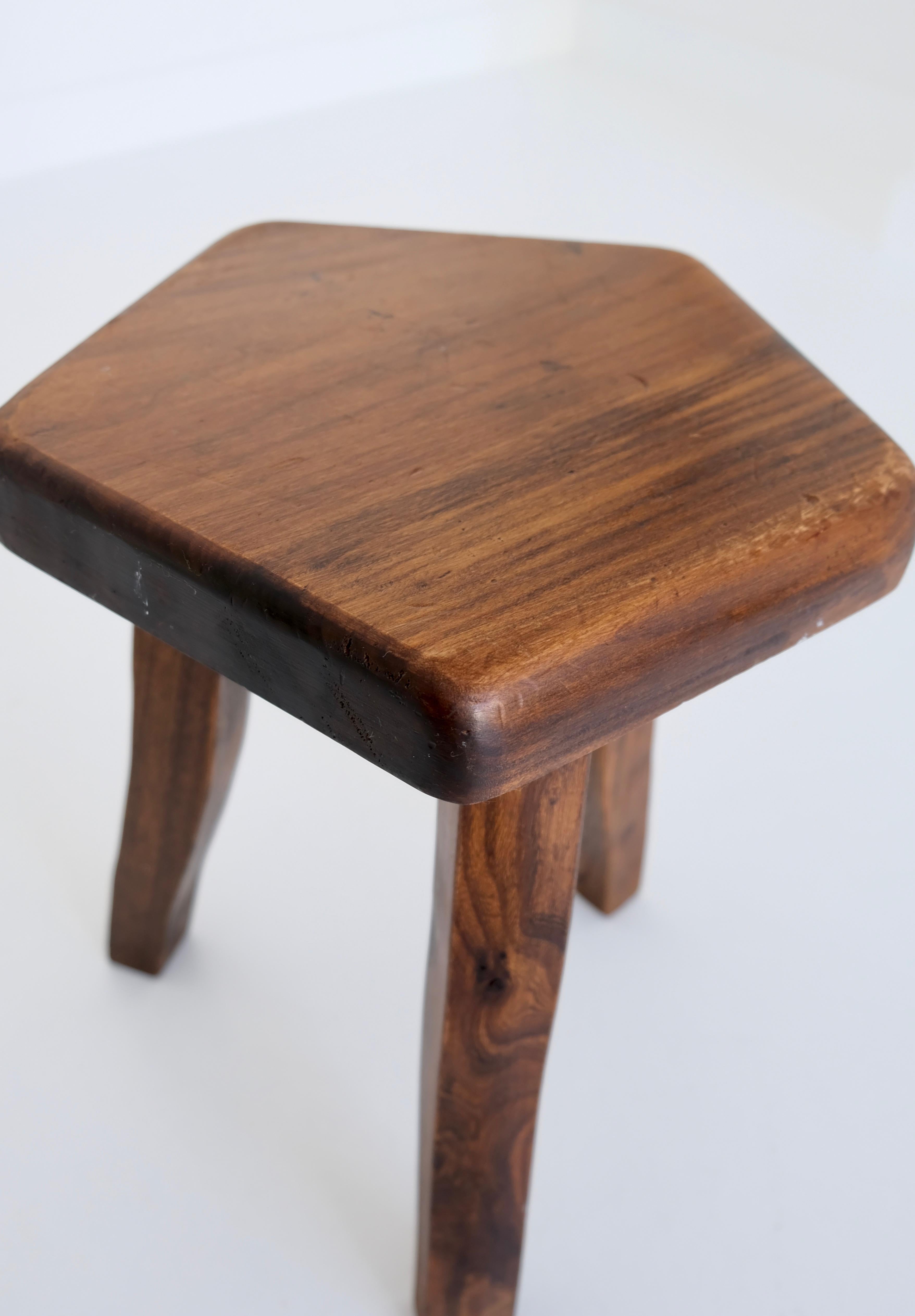 Brutalistic Minimalistic Elm Wood Stool or Tripod In Good Condition In Munster, NRW
