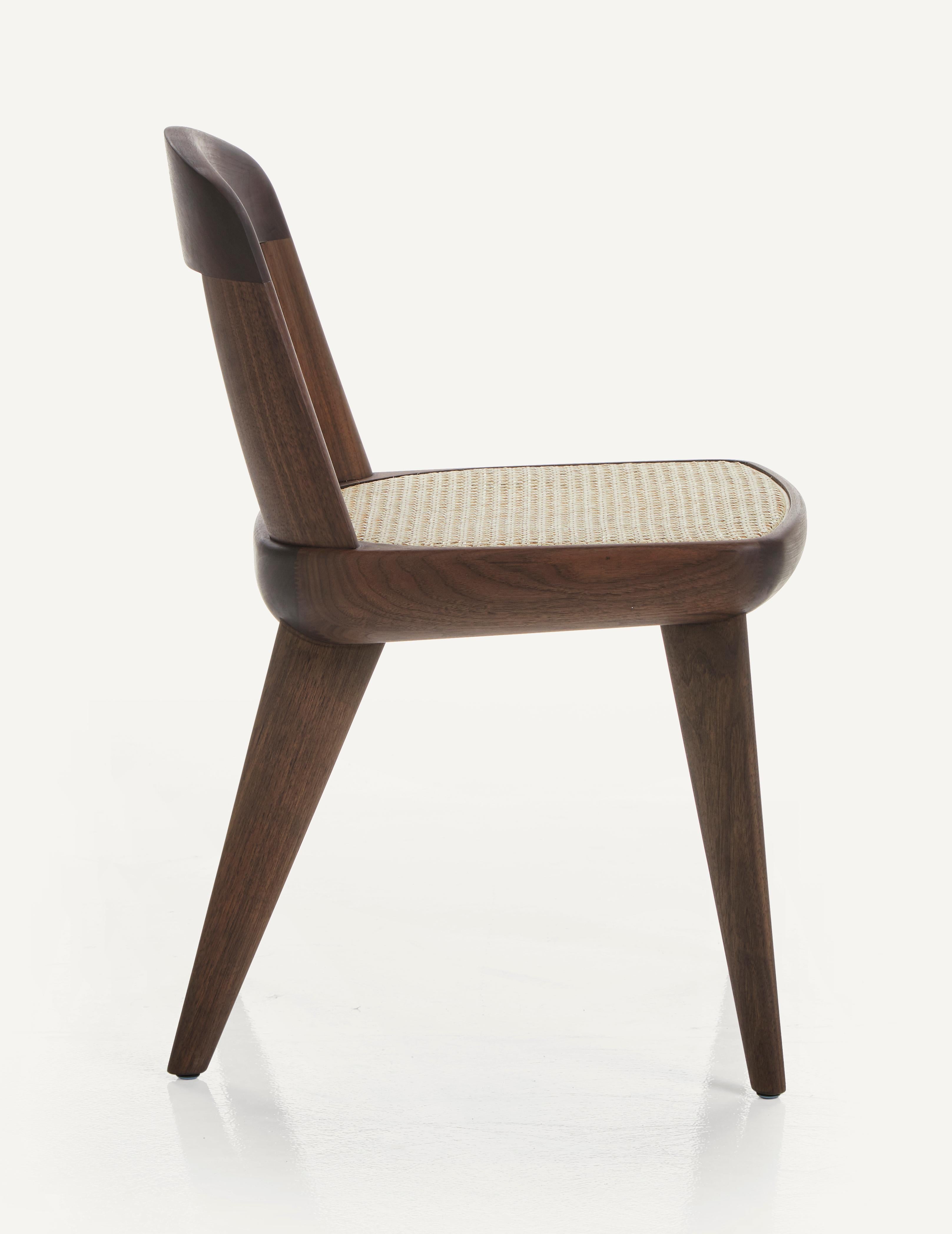 En vente : Brown (Wood Walnut Black Oil) Chaise brutaliste sans bras en bois massif avec assise en rotin conçue par Craig Bassam 5