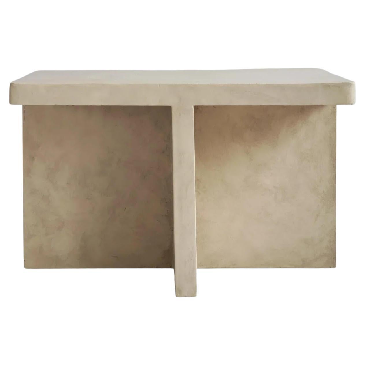 Mesa de Centro Modelo Brutus, Diseño de una Escultura Moderna en Hormigón Fibrado.