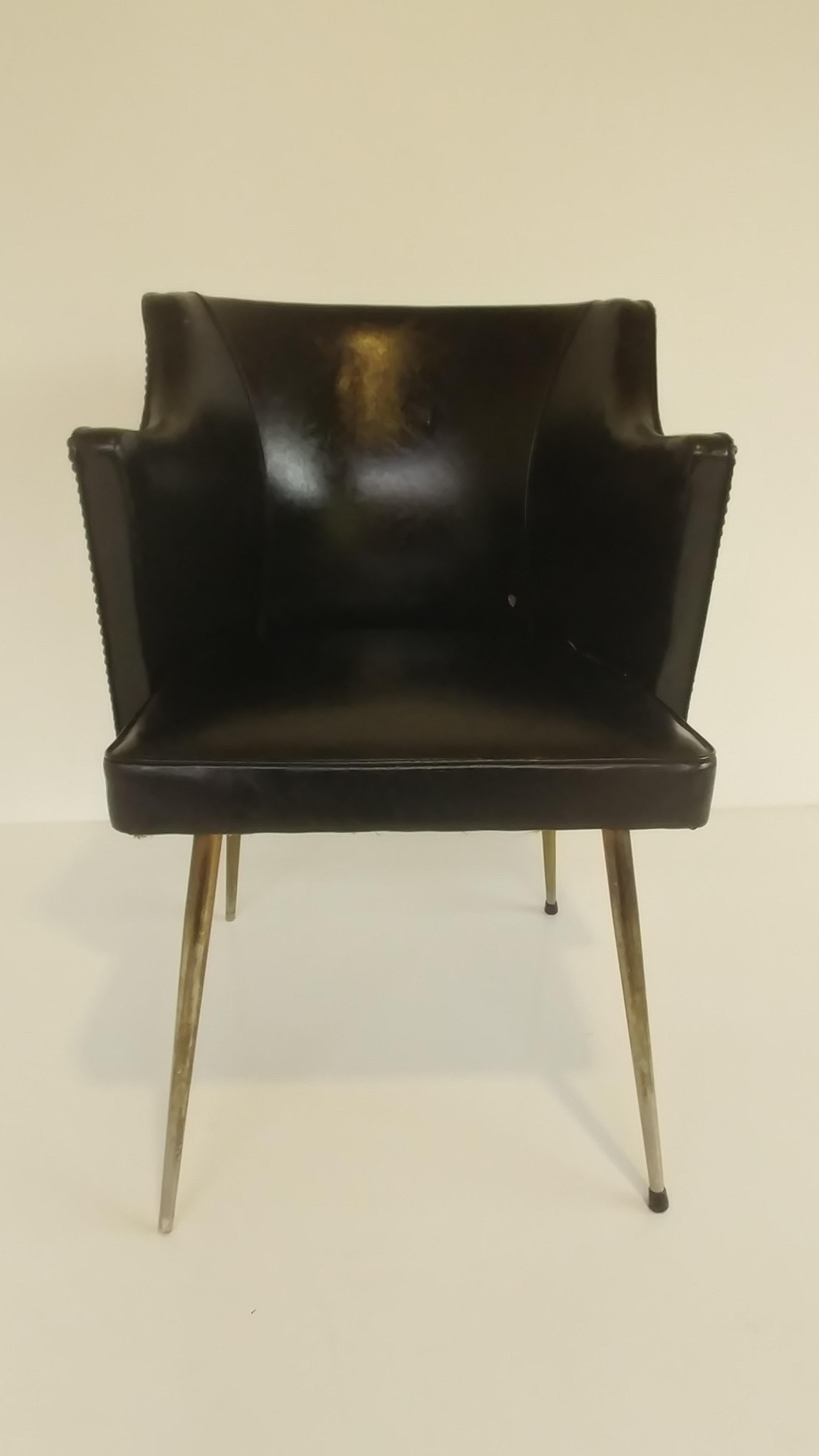 Bruxelles armchair from 1960, Czech Republic.

Highly recommended item will be perfect complementation of the rooms in not only Classic style, but also Art Deco and modern.

The second seat at the twin auction.
We send furniture to every corner