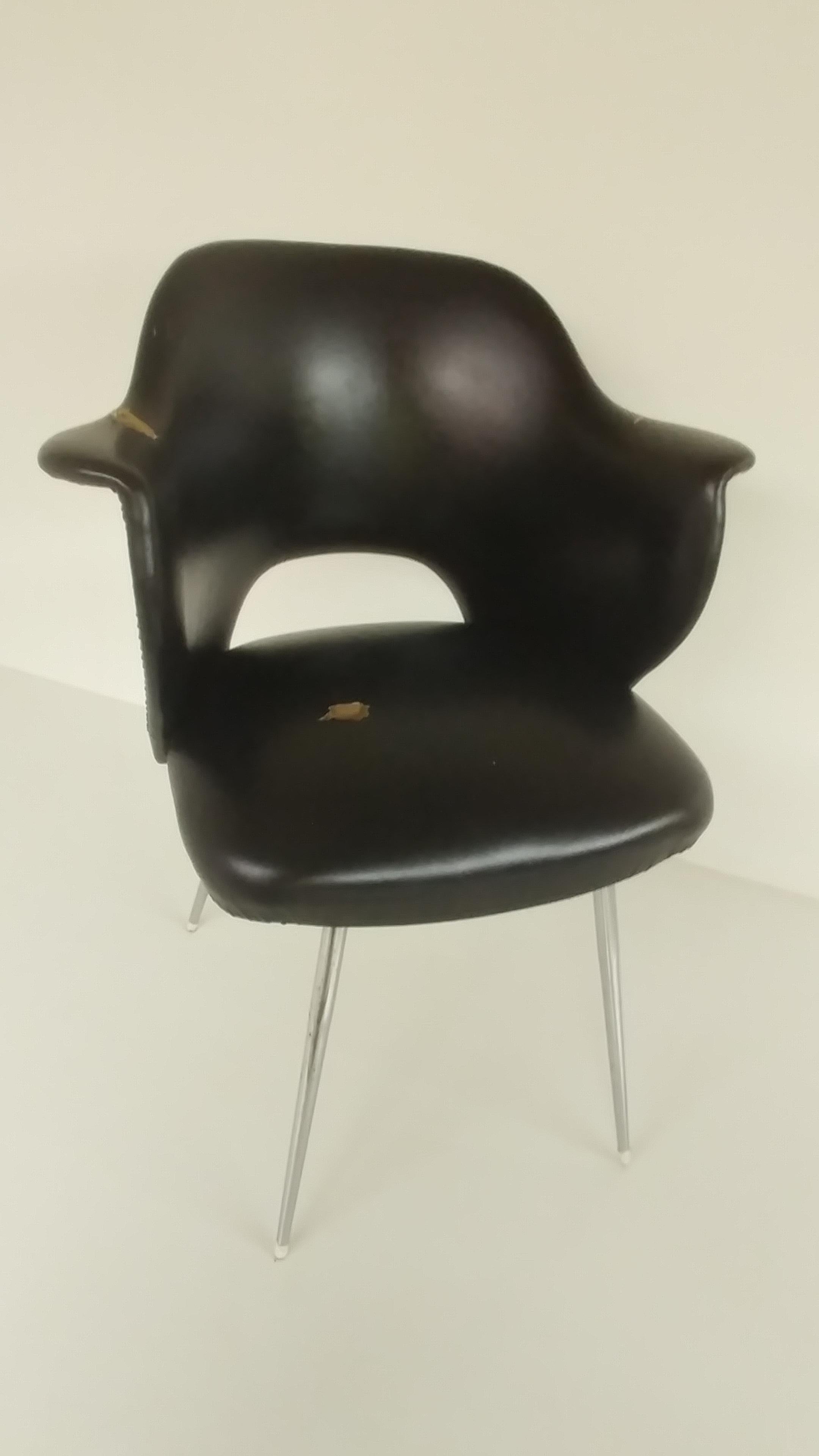 International Style Bruxelles Armchair . For Sale