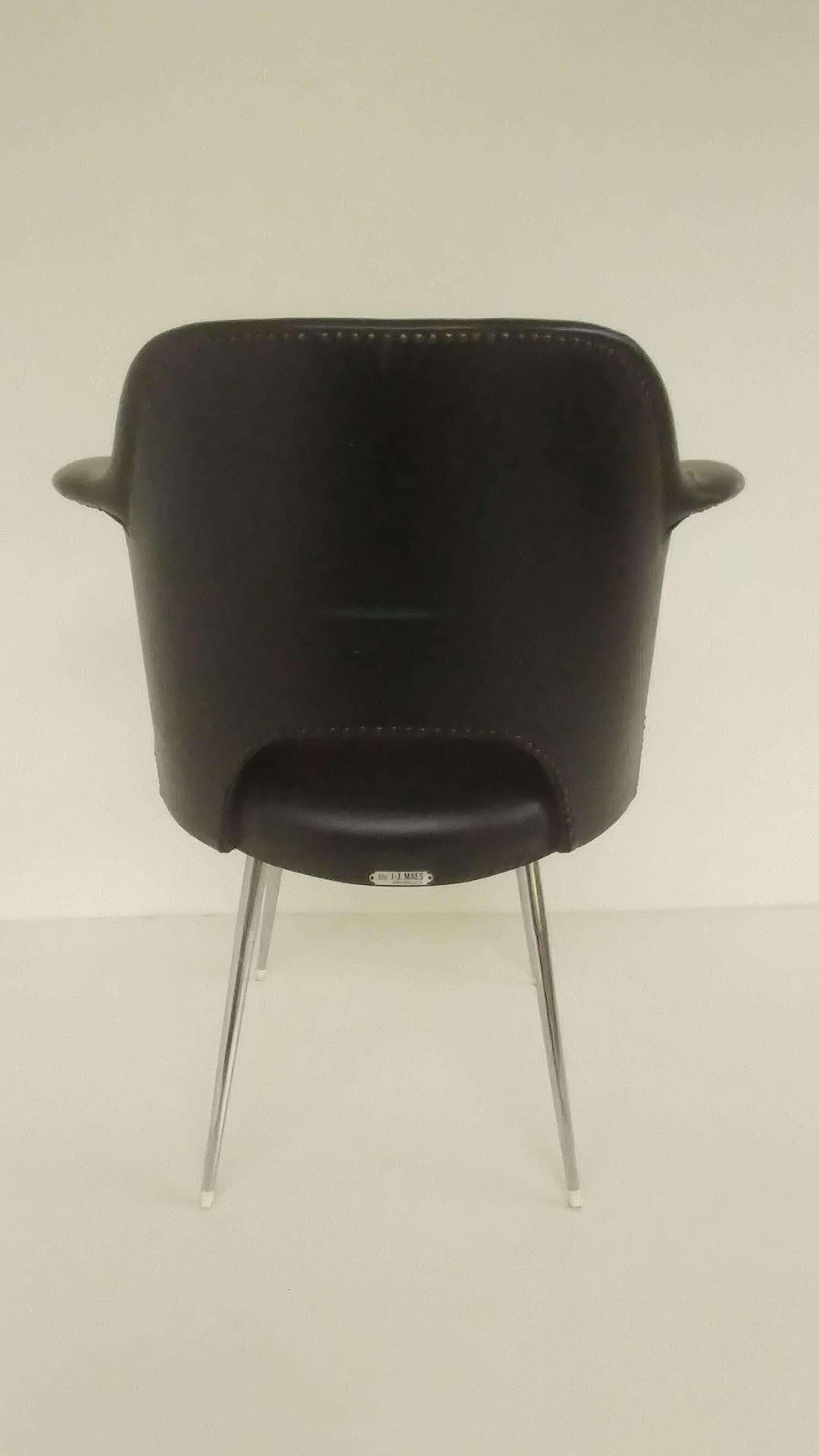 Mid-20th Century Bruxelles Armchair . For Sale