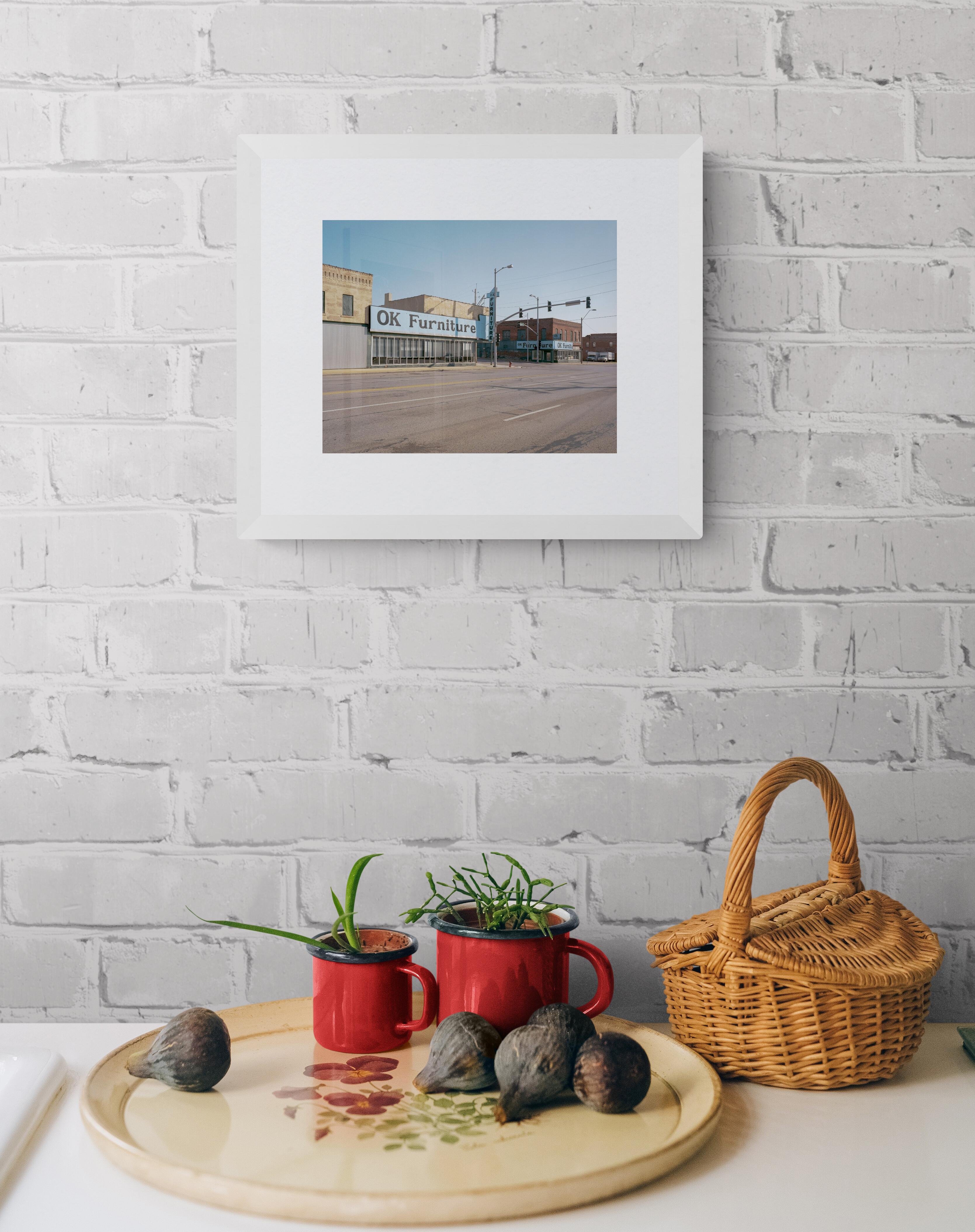 Truman Road (Americana, Mittlerer Westen, Classic, Schaufenster, Möbel, 22% OFF) (Grau), Figurative Photograph, von Bryan Atkinson