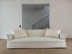 Bryan Junior Sofa von Axel Vervoordt