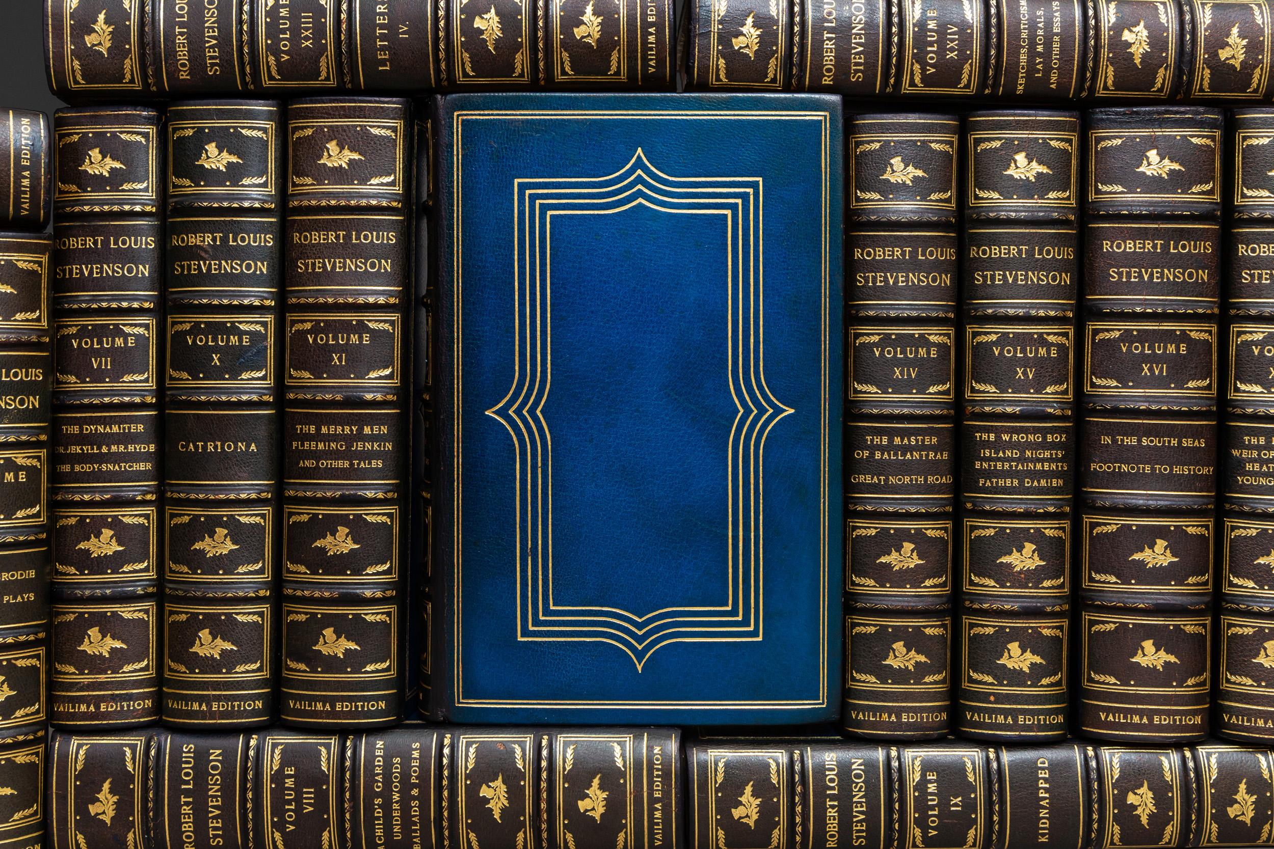 20 Volumes. Bryant, Cranch, Longfellow & Taylor. The Classics (Divine Comedy, Iliad and Odyssey, Virgil, Dante, Faust, Virgil). 

Bound in full blue Morocco with silk and leather doublers, top edges gilt, raised bands, ornate gilt on
covers and