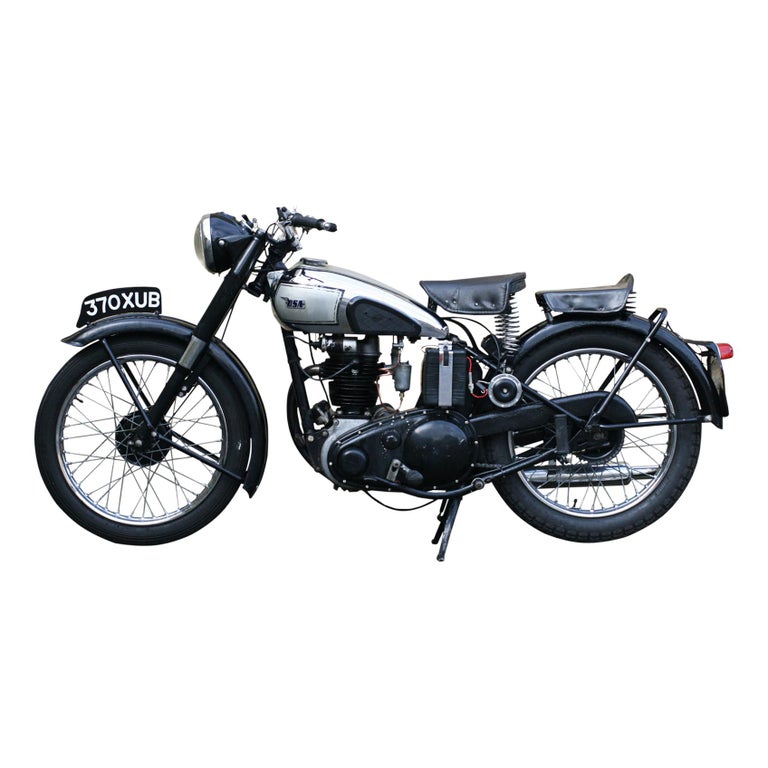BSA C11 Motorcycle, Classic 250 Cc. Single Cylinder Overhead Valve