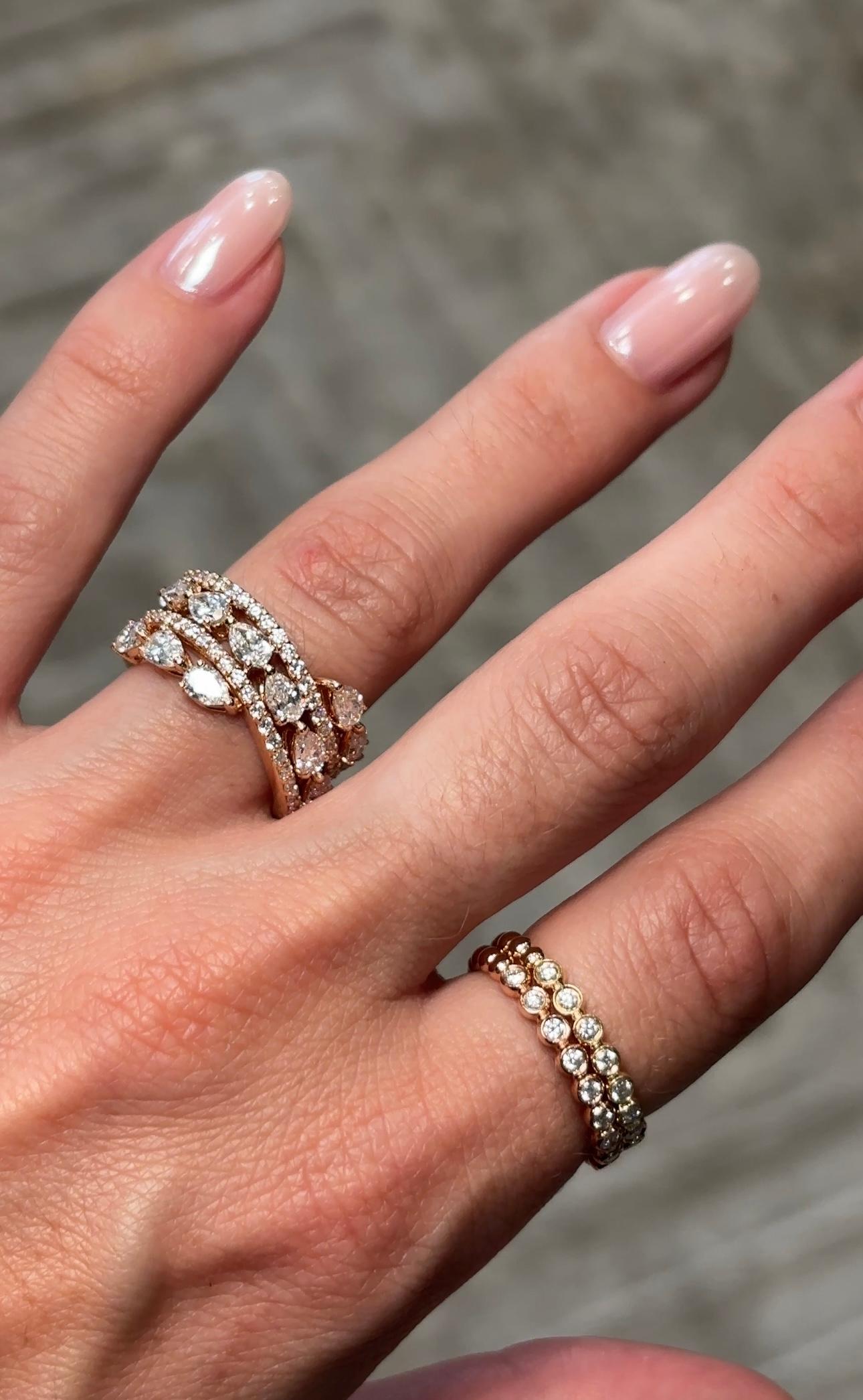 Bubble Diamond Partial Eternity Band in Yellow Gold In New Condition For Sale In New York, NY