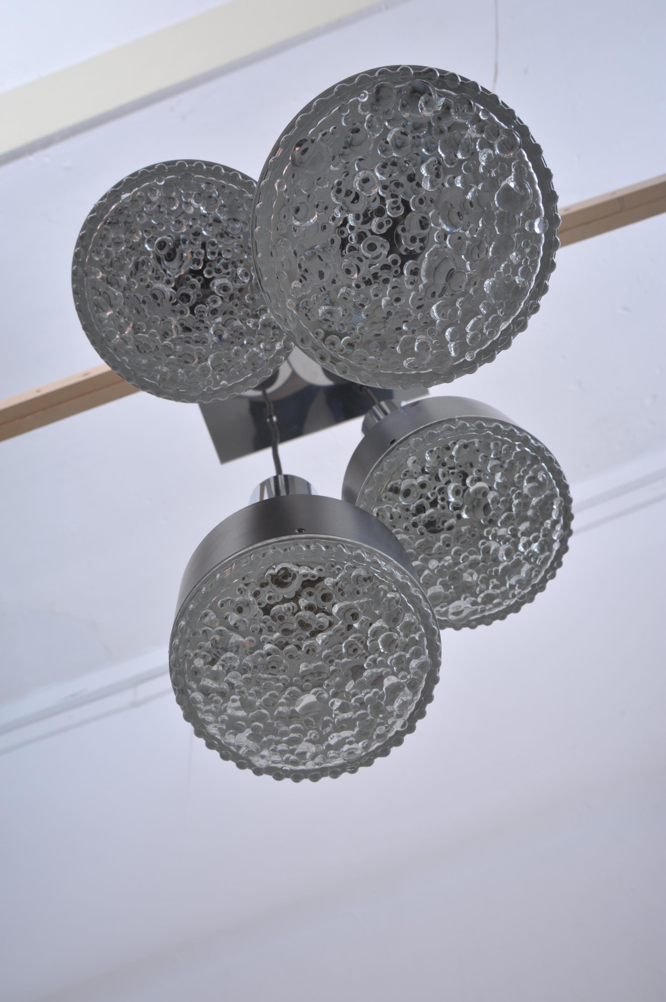 Metà XX secolo Lampada a sospensione a cascata in vetro a bolle di Staff (1960) in vendita