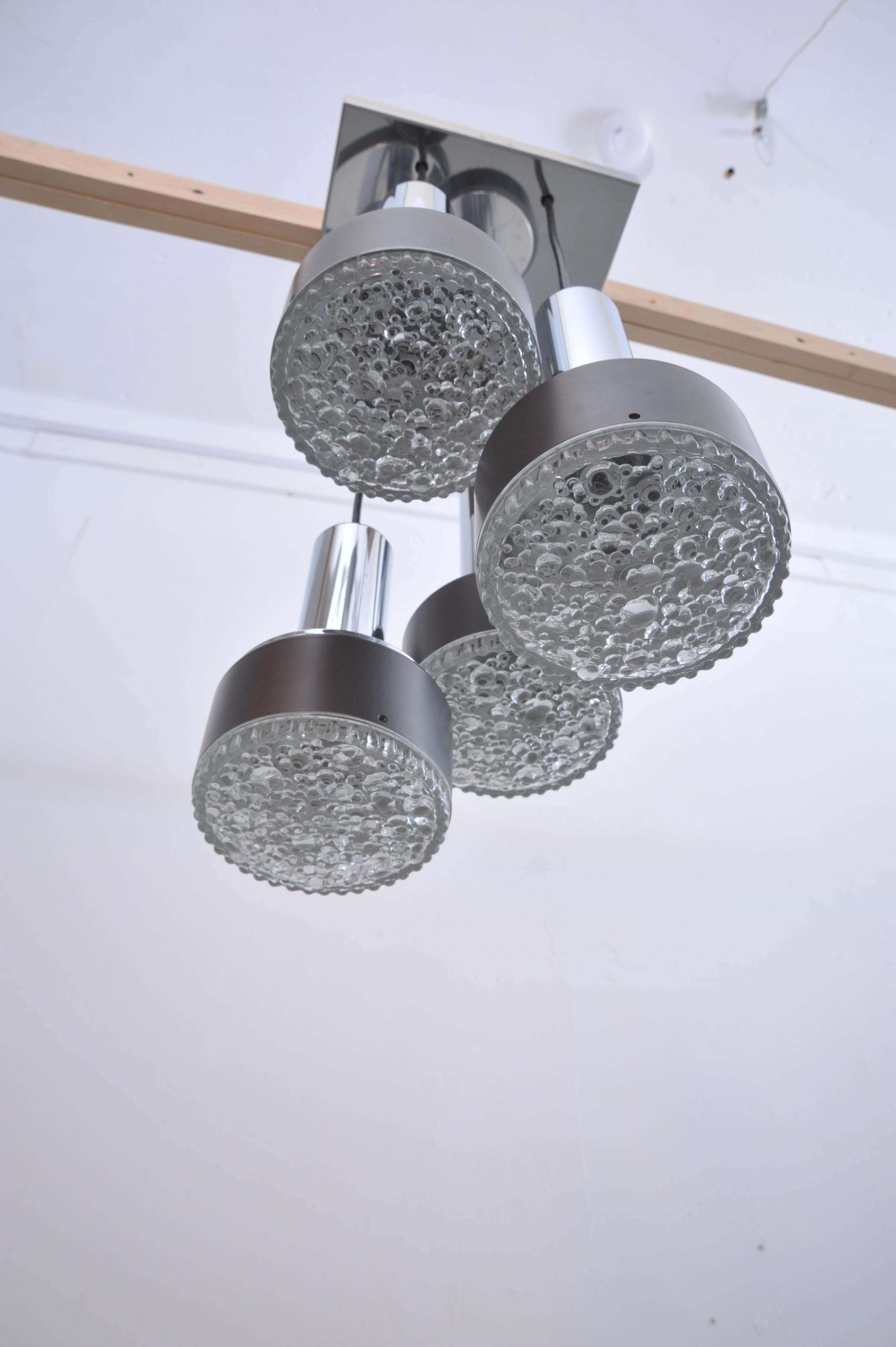 Metallo Lampada a sospensione a cascata in vetro a bolle di Staff (1960) in vendita