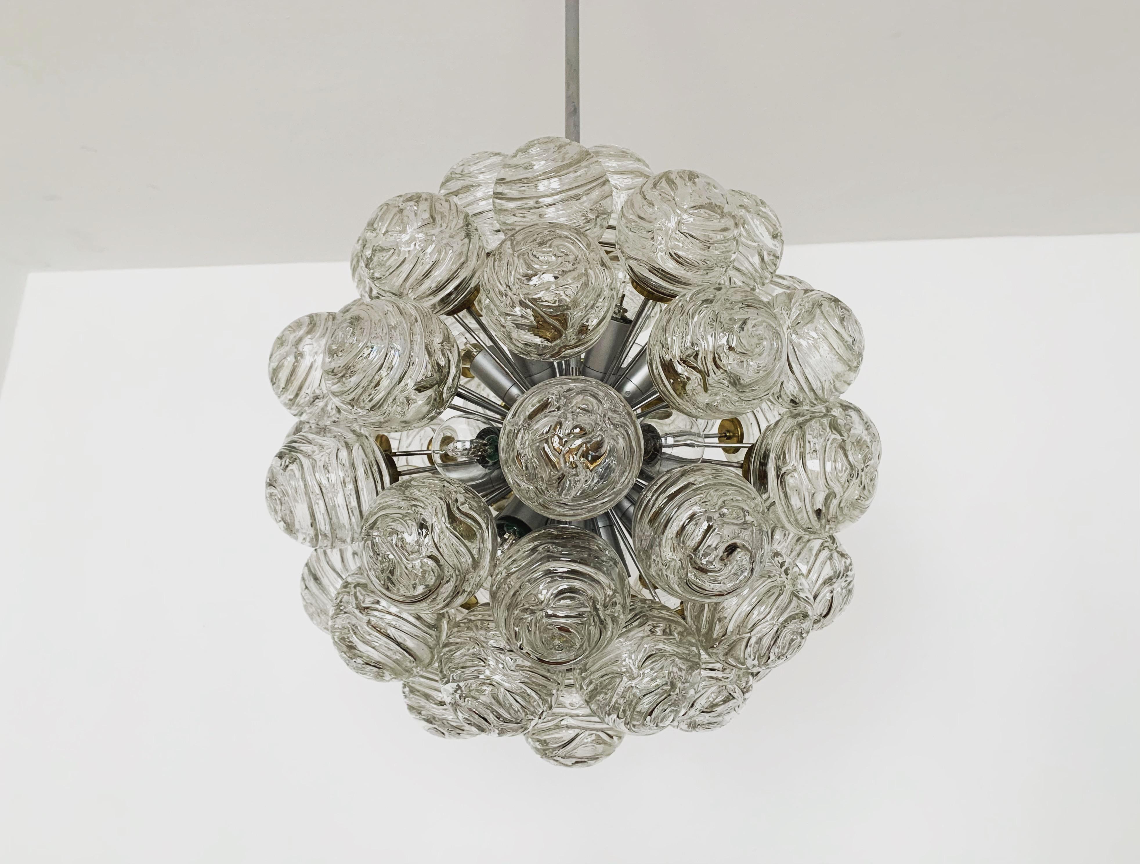 Metallo Lampadario a bolle di vetro di Doria in vendita