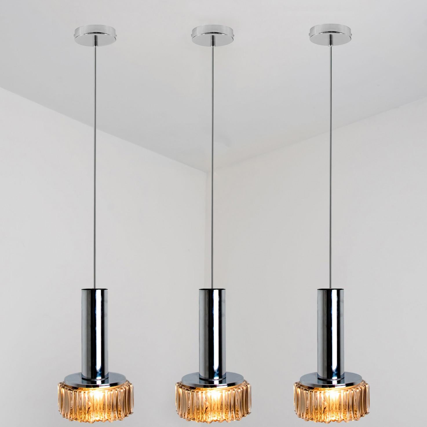 Bubble Glass Clear Silver Chrome Pendant Lights by Staff Leuchten, 1970s In Good Condition For Sale In Rijssen, NL