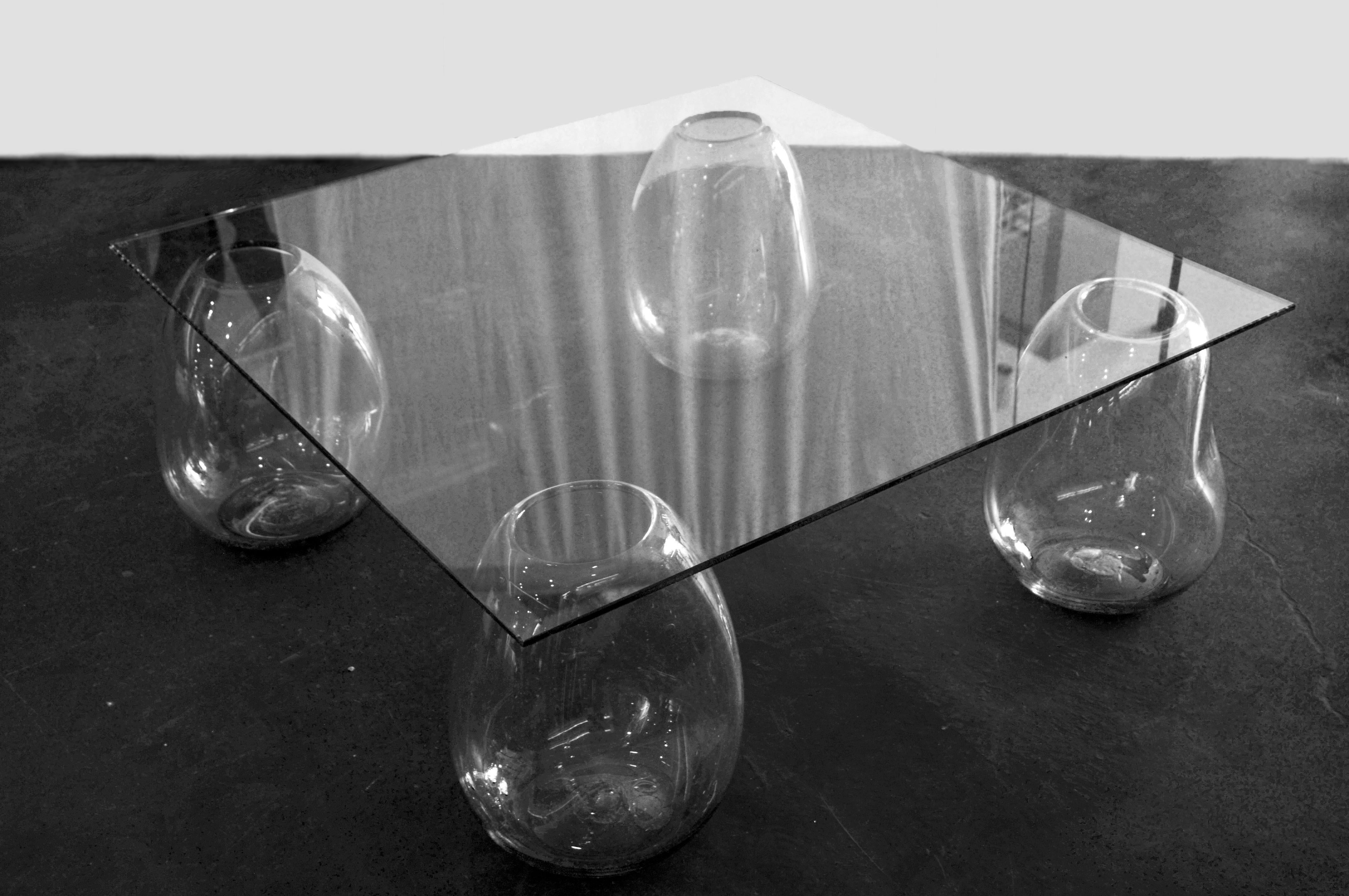 Postmoderne Table basse en verre à bulles en vente