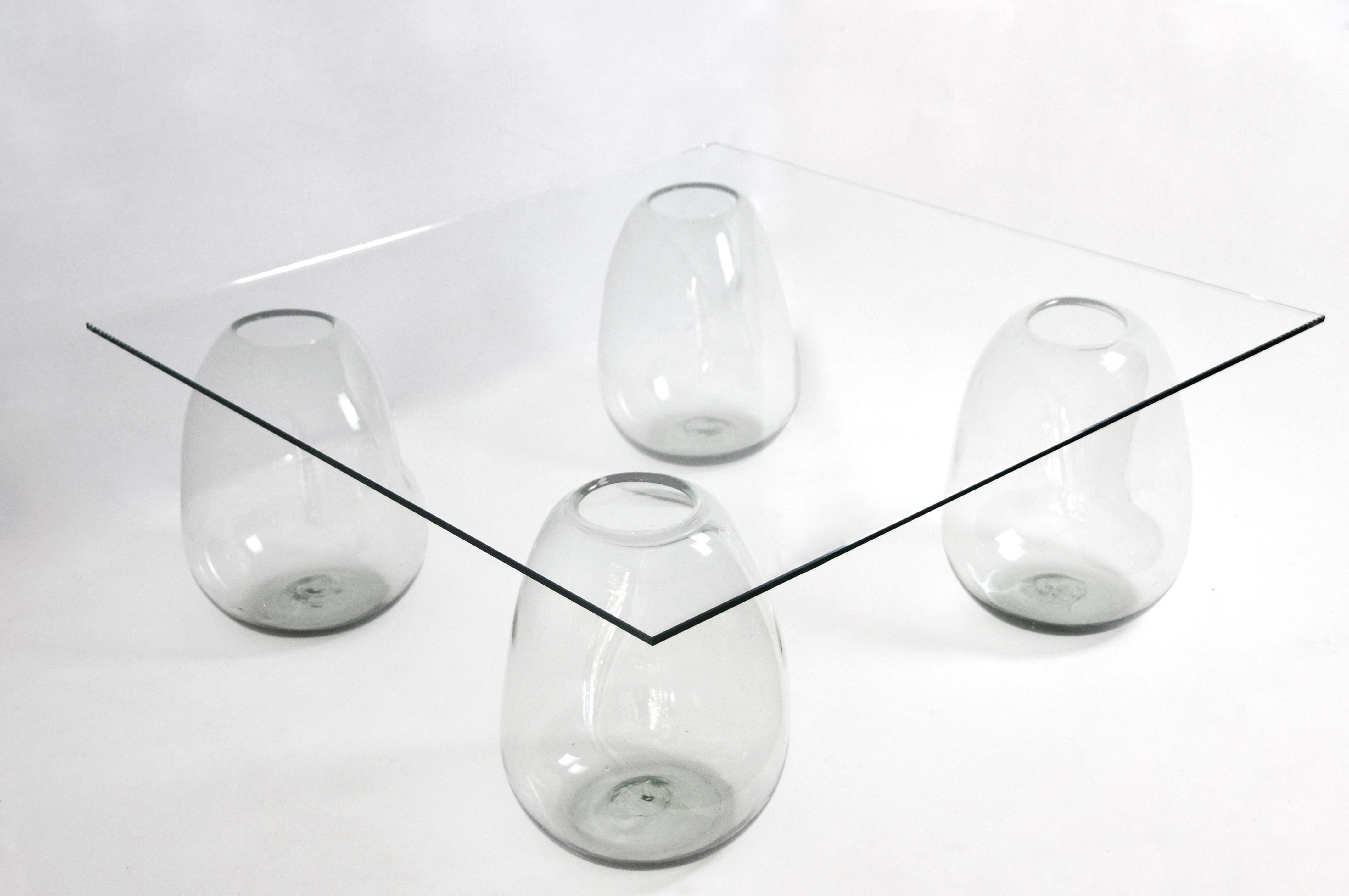 Trempé Table basse en verre à bulles en vente