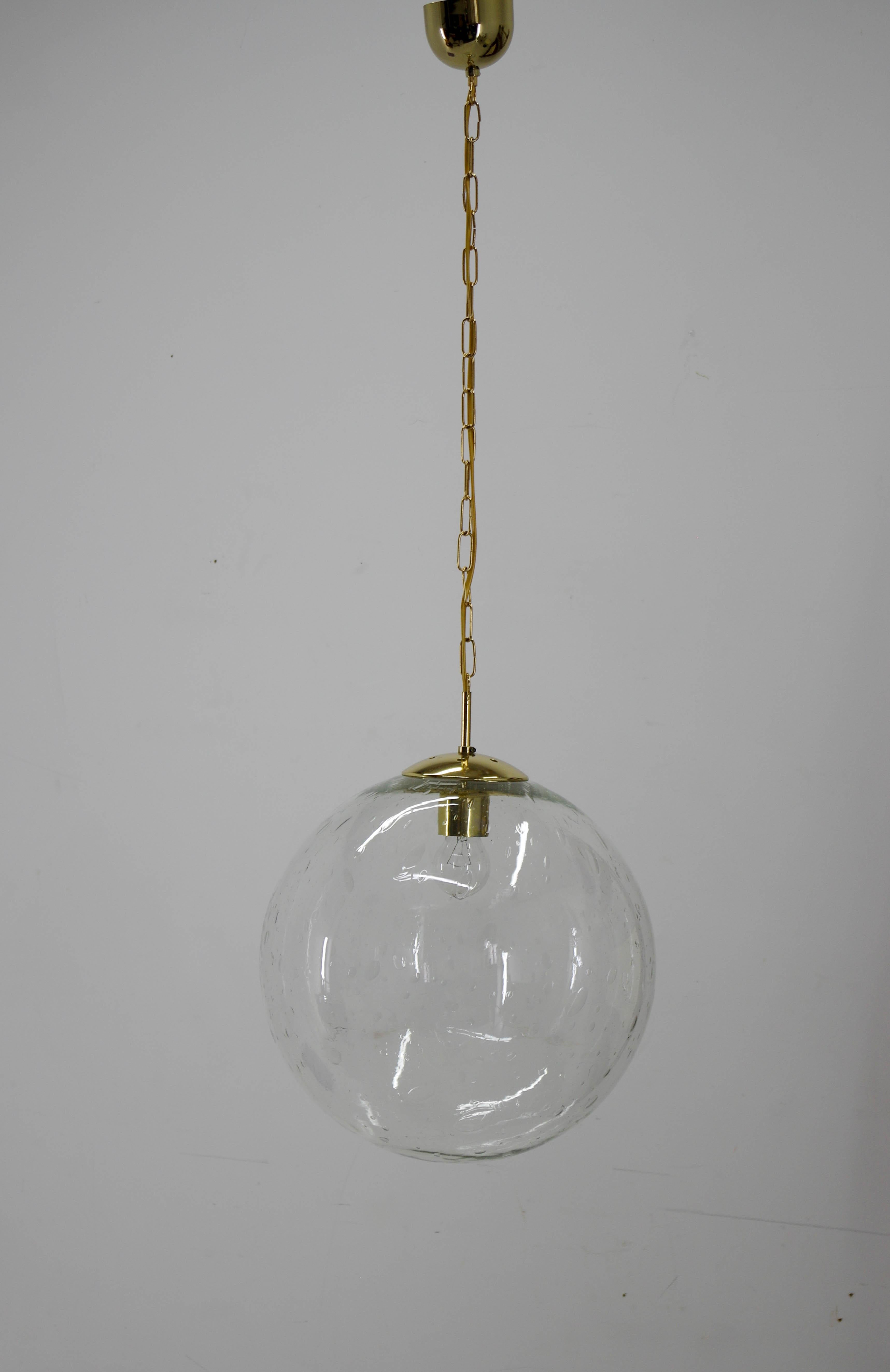 Hängeleuchte aus Blasenglas von Kamenicky Senov, 1970er Jahre im Angebot 2