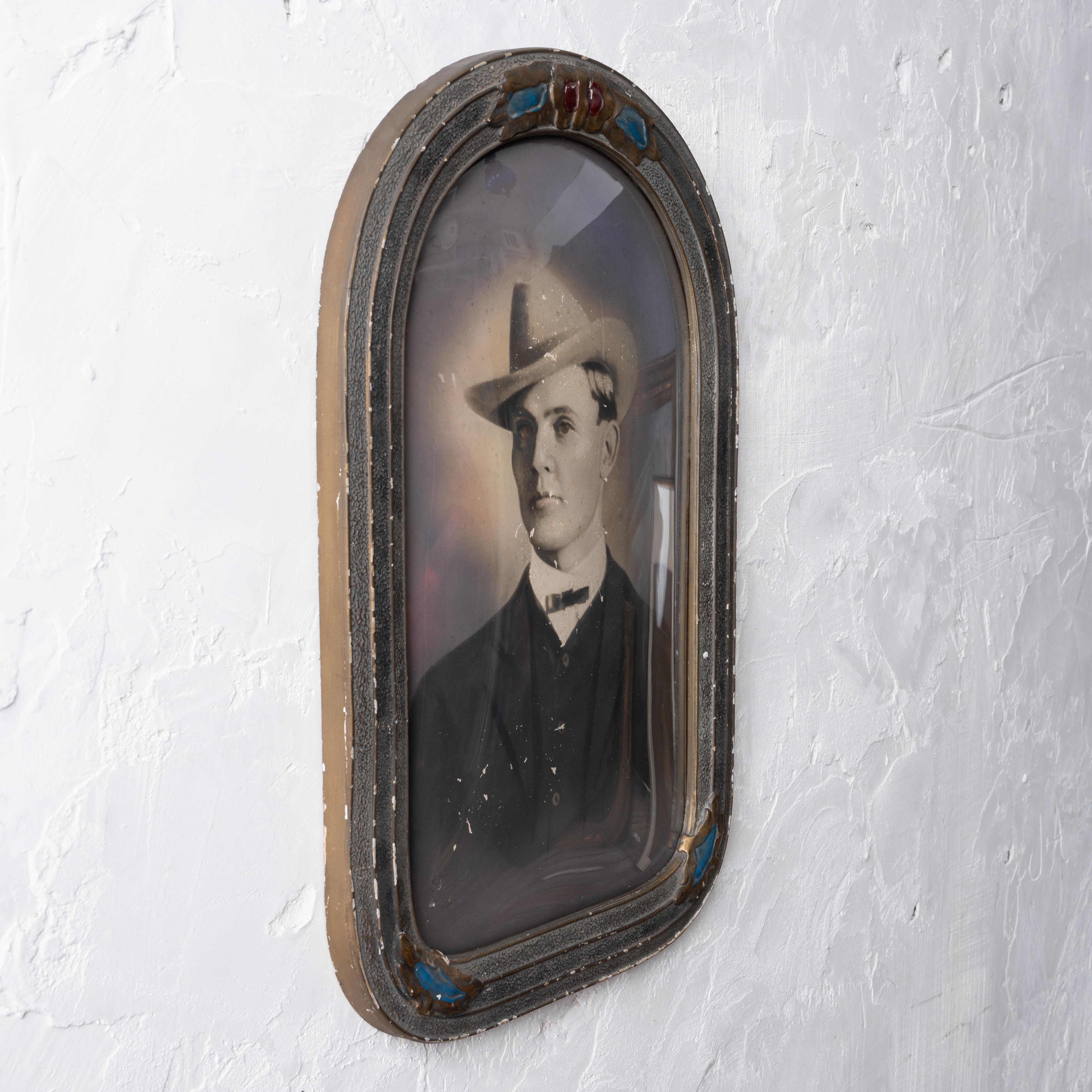 Bubble Glass Portrait Photograph, c.1920 In Fair Condition For Sale In Savannah, GA