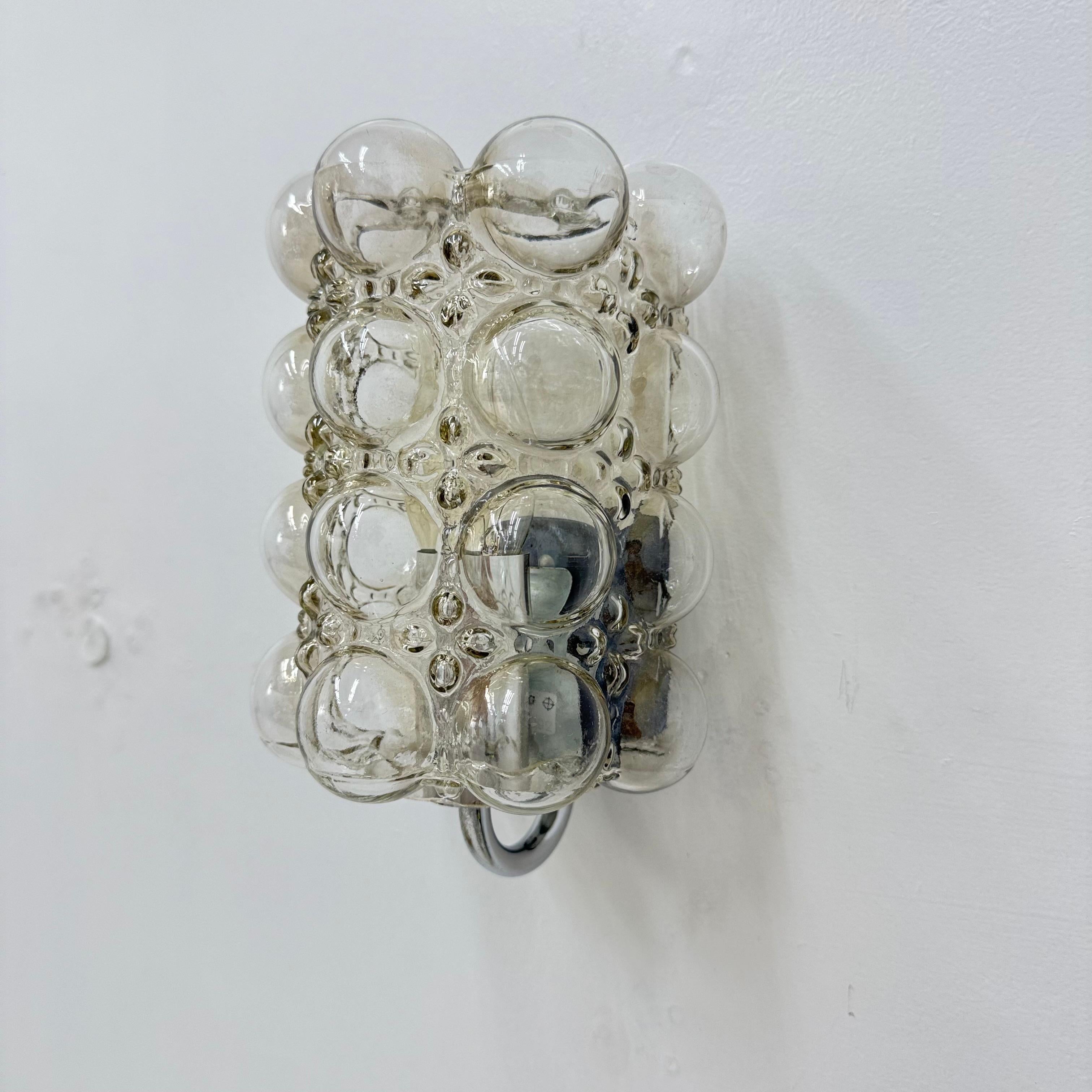 Applique murale en verre Bubble par Helena Tynell pour Limburg, Allemagne, années 1970 Bon état - En vente à Delft, NL