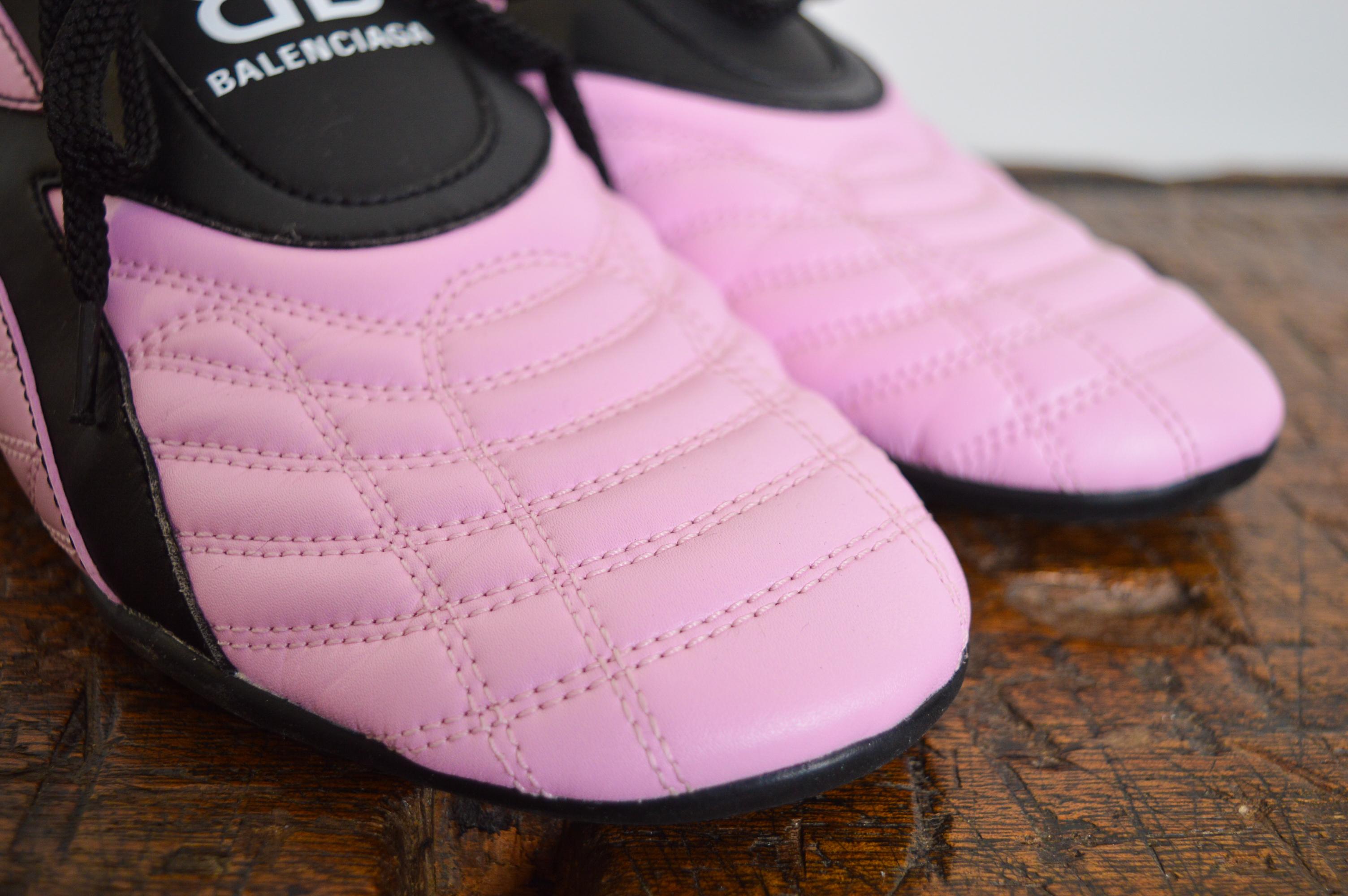 Baskets de football Demna Gsvali Balenciaga Zens rose bulle à lacets en vente 2