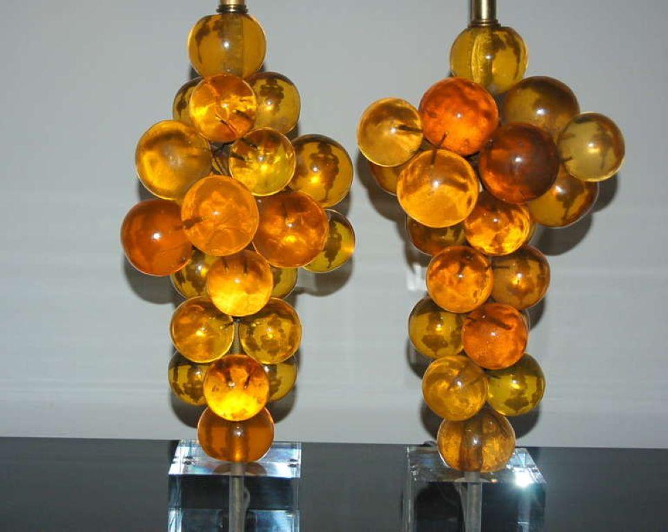 Mid-Century Modern Lampes bulles en résine caramel de Silvano Pantani, 1966 en vente