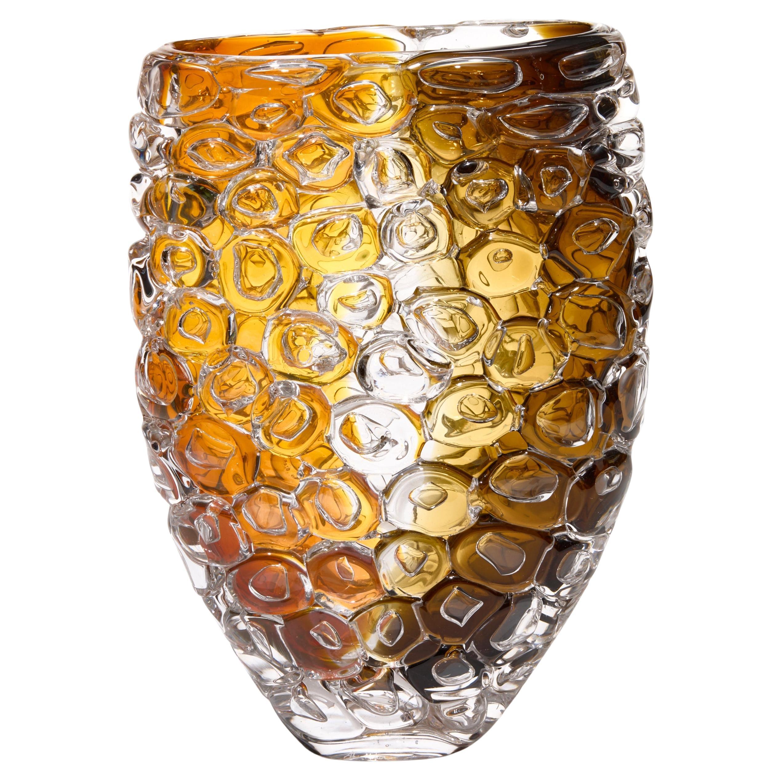 Bubblewrap Autumnal in Gold Ochre & Bronze, vaso in vetro soffiato di Allister Malcolm