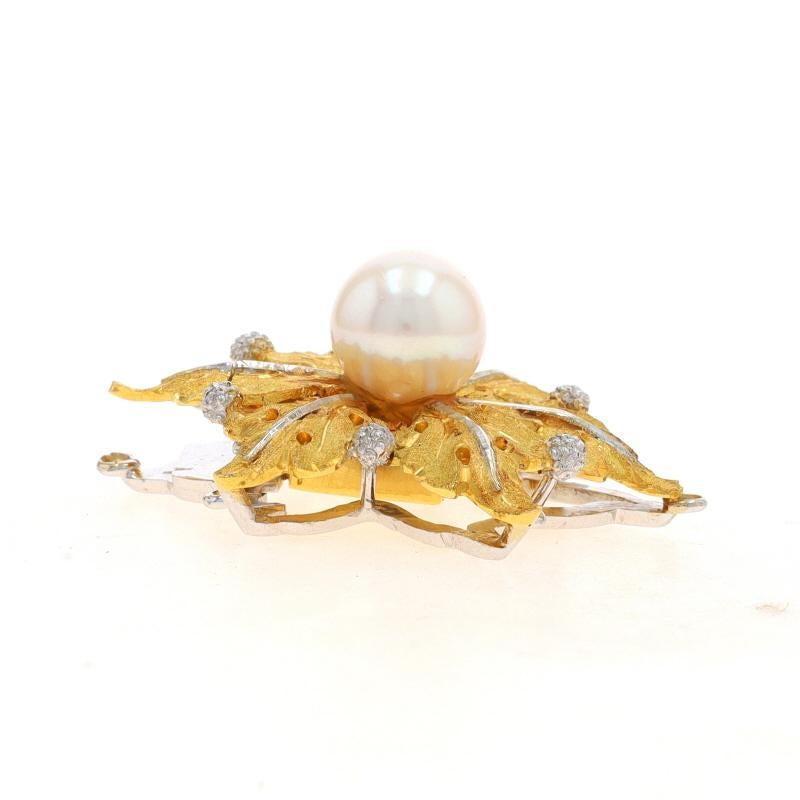 Women's Buccelati Akoya Pearl Floral Tab Box Clasp Yellow Gold 18k Golden Leaves For Sale