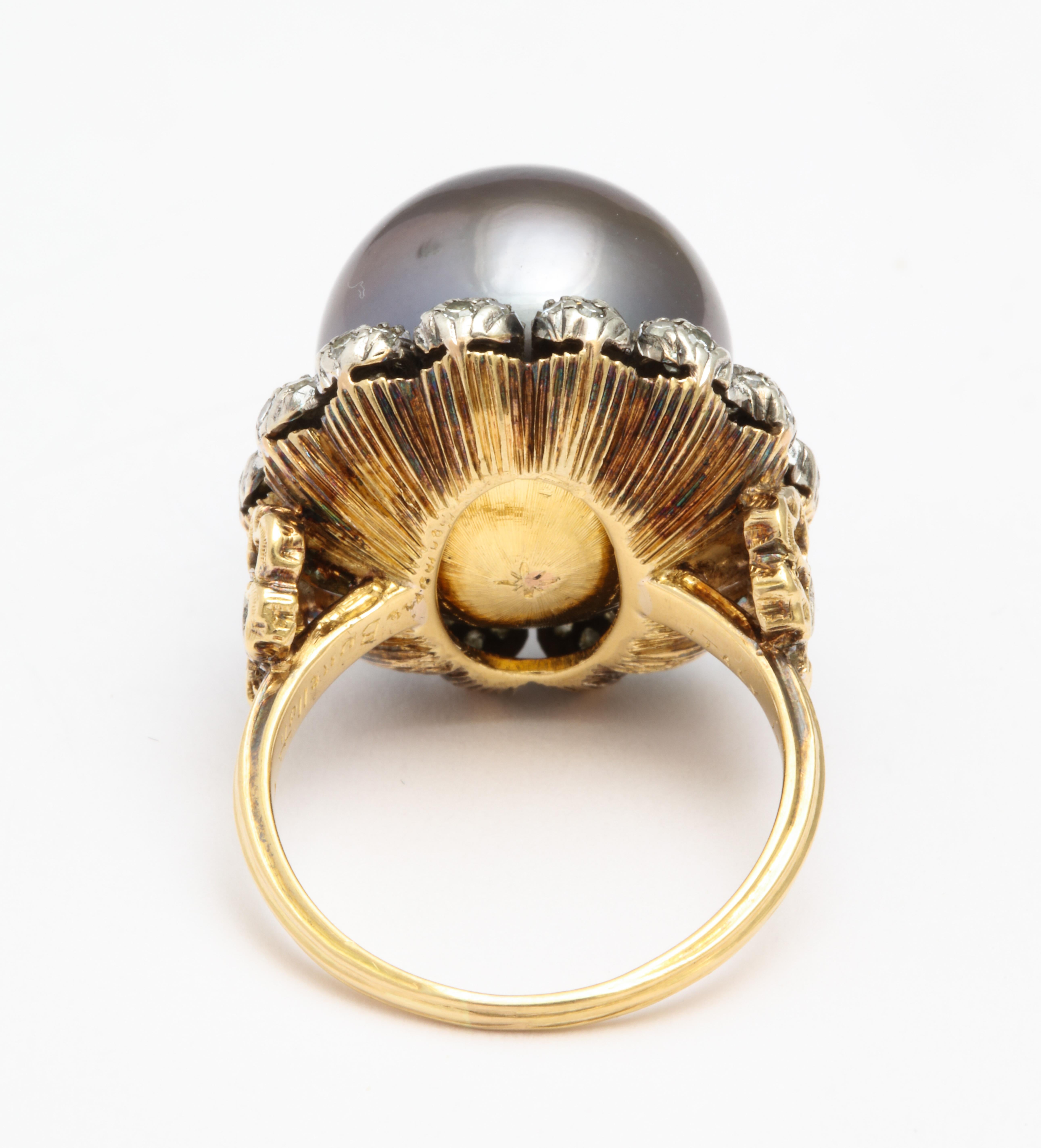 Buccellati 18 Karat Gold Pearl and Diamond Cocktail Ring For Sale 1